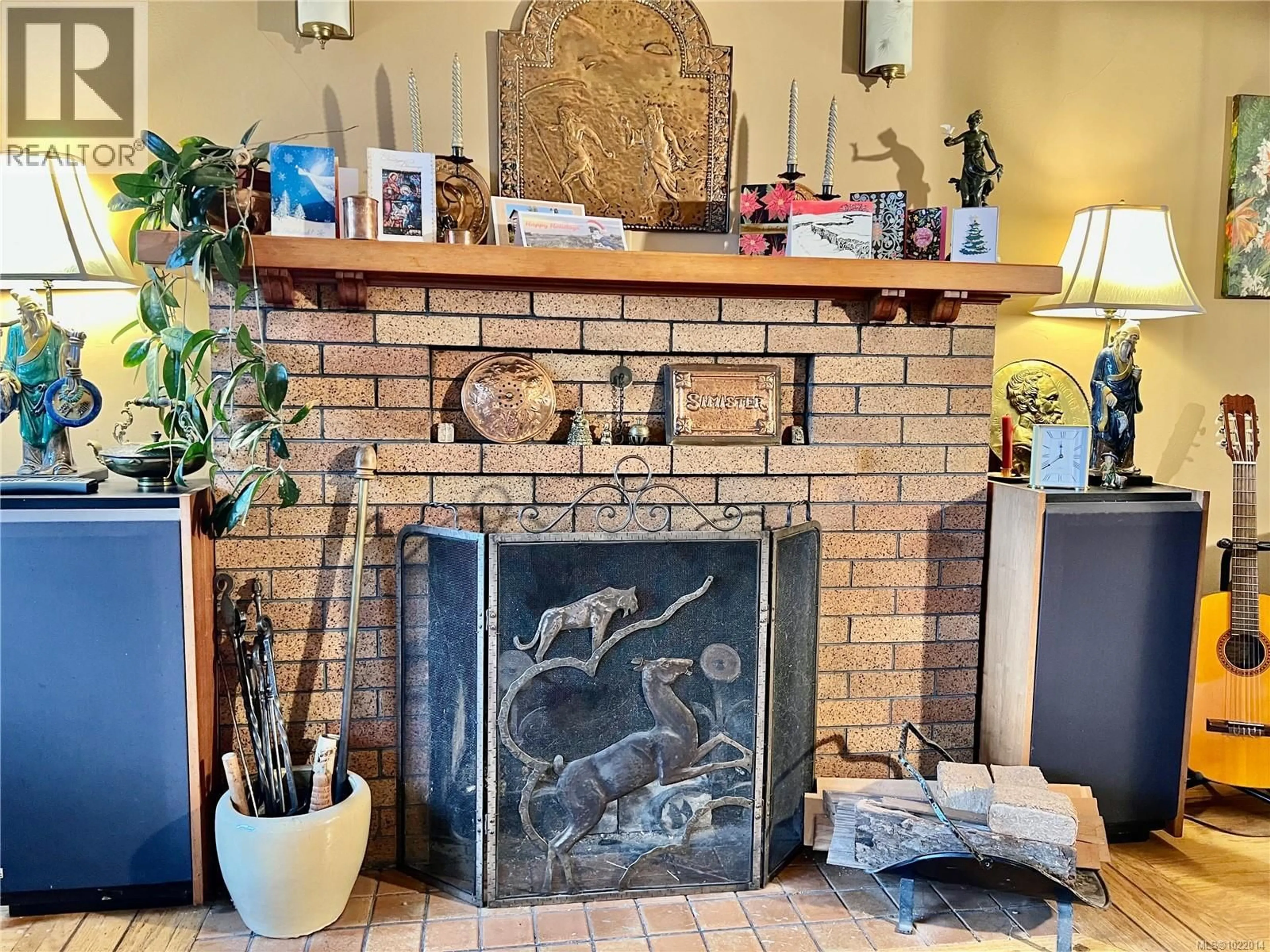 A pic of a room for 3681 ELLISTON STREET, Saanich British Columbia V8X1R9