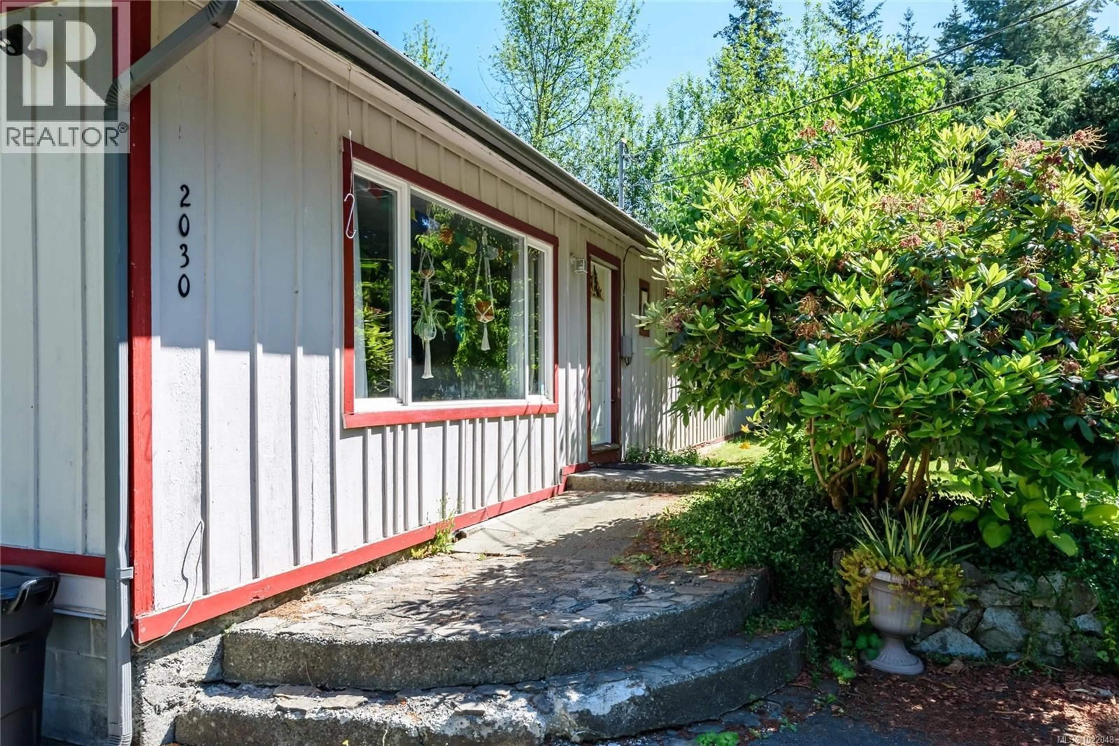 Patio, street for 2030 BLACK CREEK ROAD, Black Creek British Columbia V9J1G5