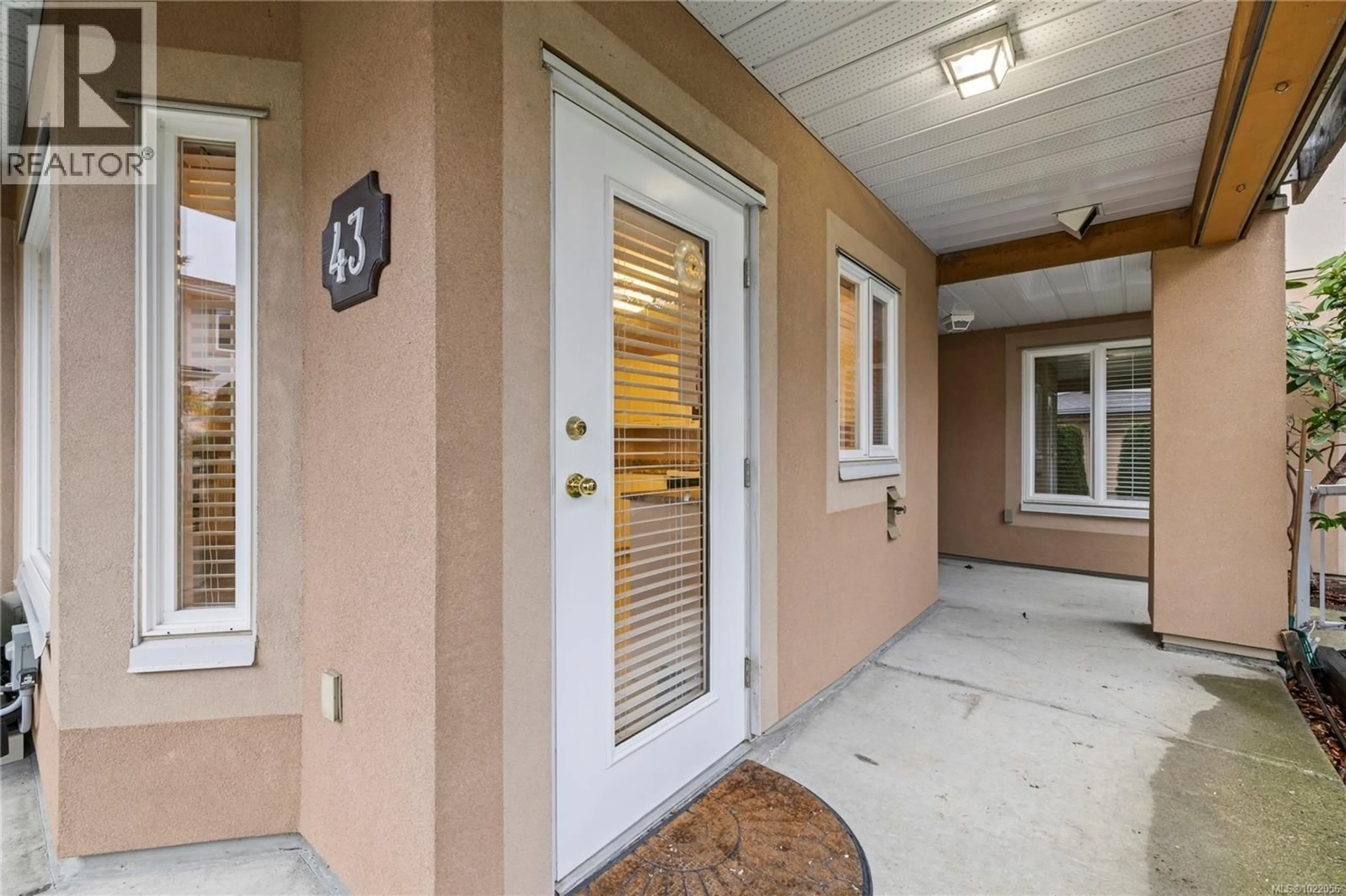 Indoor entryway for 43 - 100 GIFFORD ROAD, Ladysmith British Columbia V9G1B8