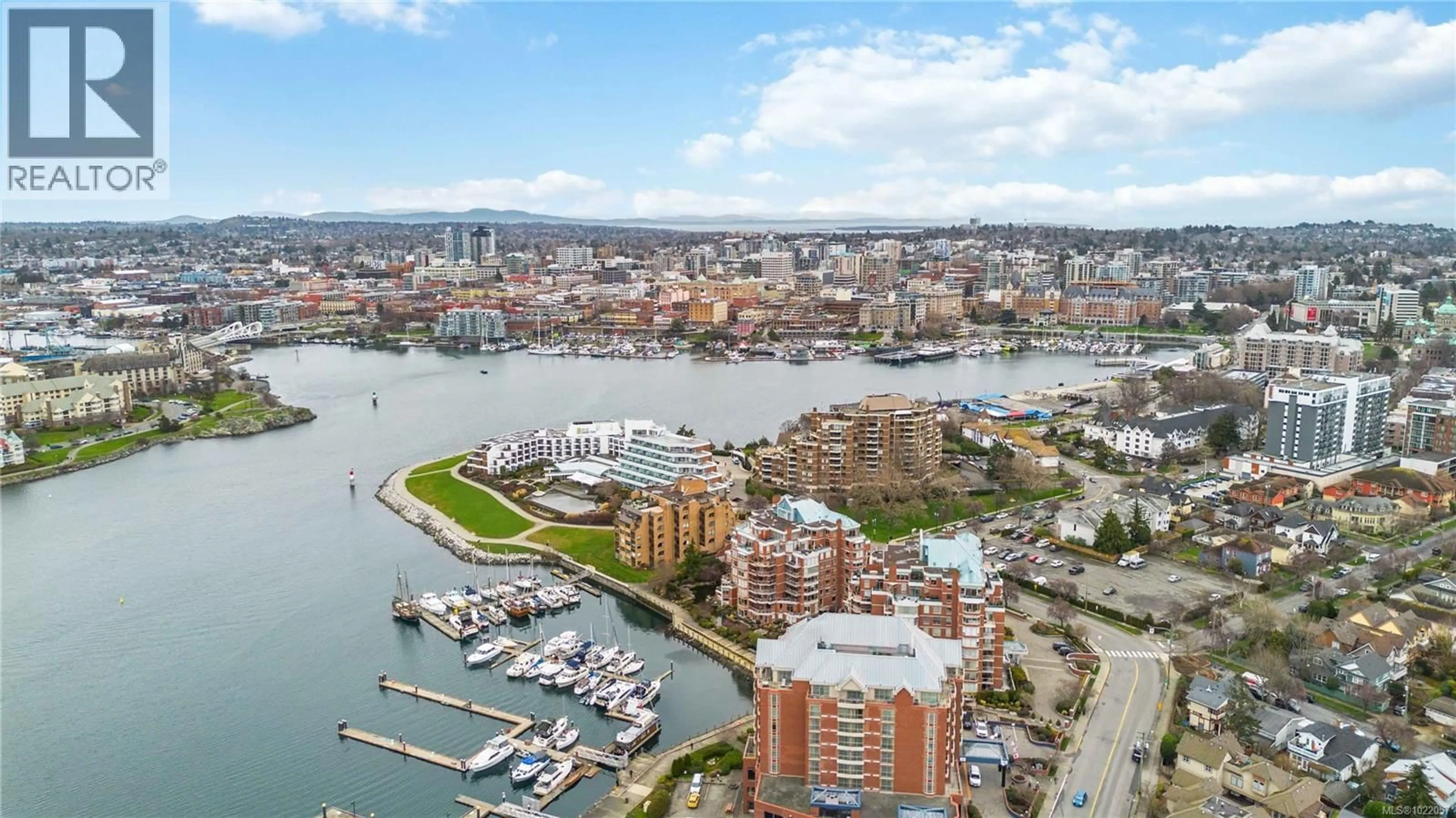 A pic from outside/outdoor area/front of a property/back of a property/a pic from drone, water/lake/river/ocean view for 500 - 636 MONTREAL STREET, Victoria British Columbia V8V4Y2