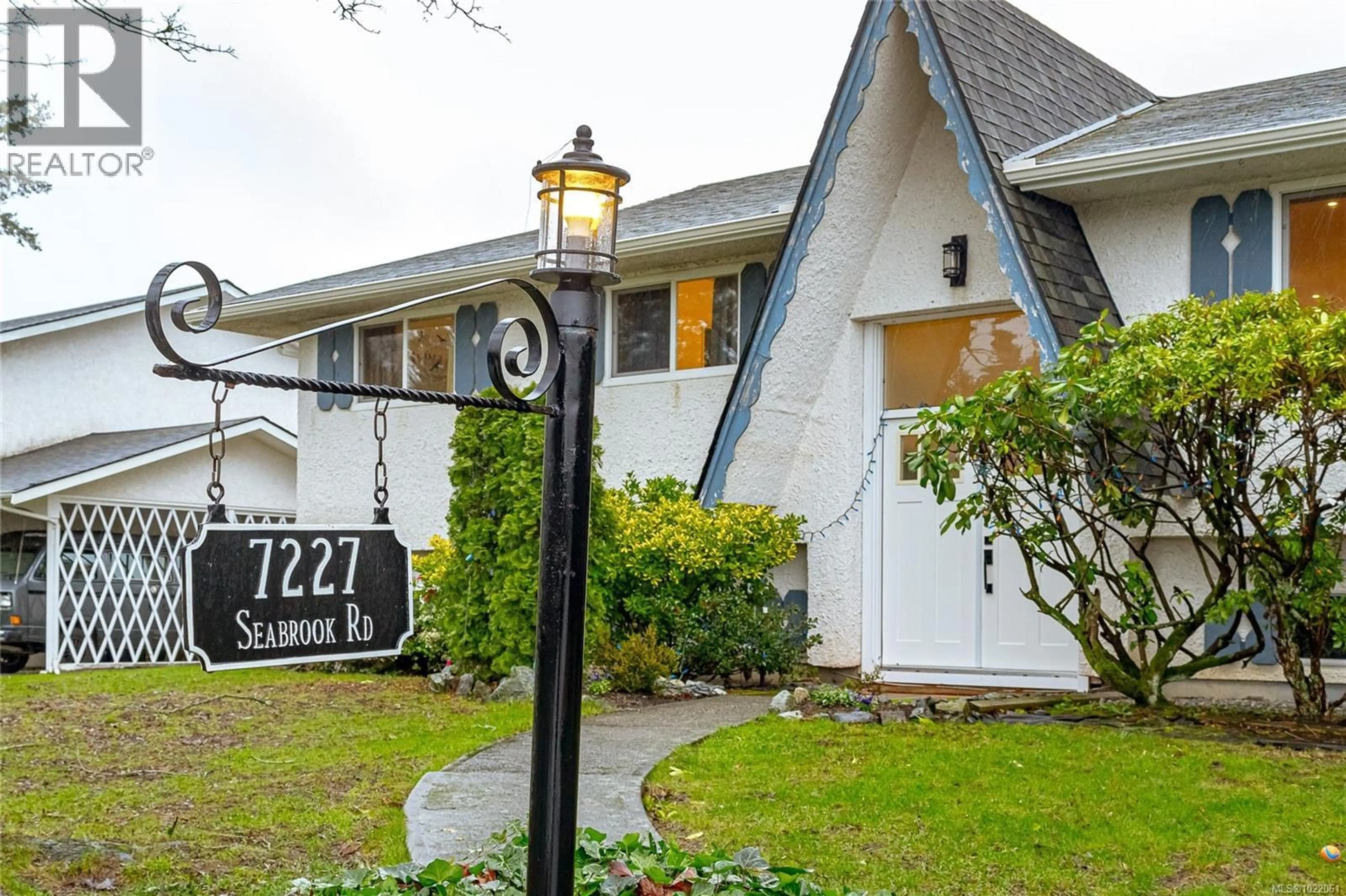 Unknown for 7227 SEABROOK ROAD, Central Saanich British Columbia V8M1M5