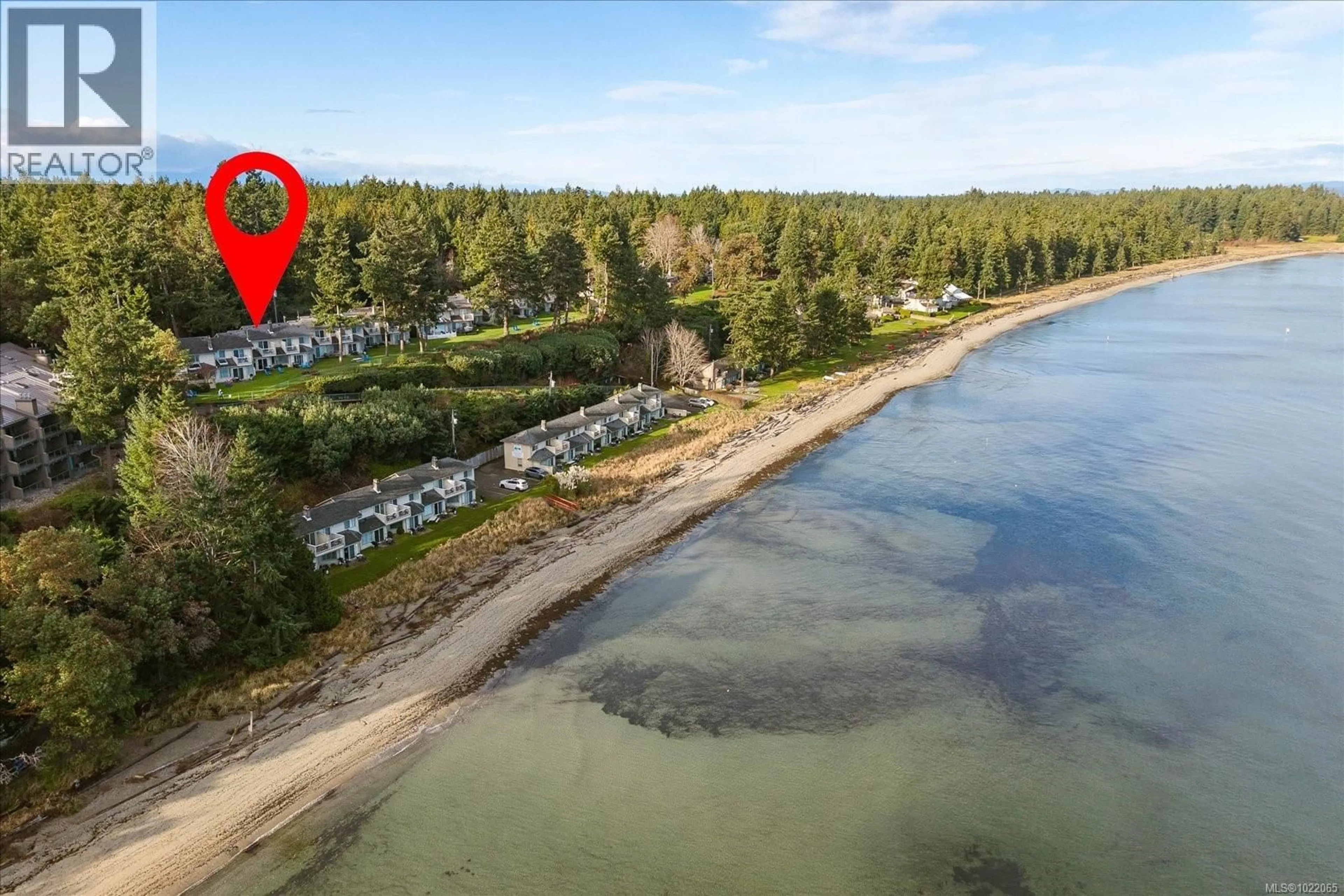 A pic from outside/outdoor area/front of a property/back of a property/a pic from drone, water/lake/river/ocean view for 28 - 1145 RESORT DRIVE, Parksville British Columbia V9P2E3