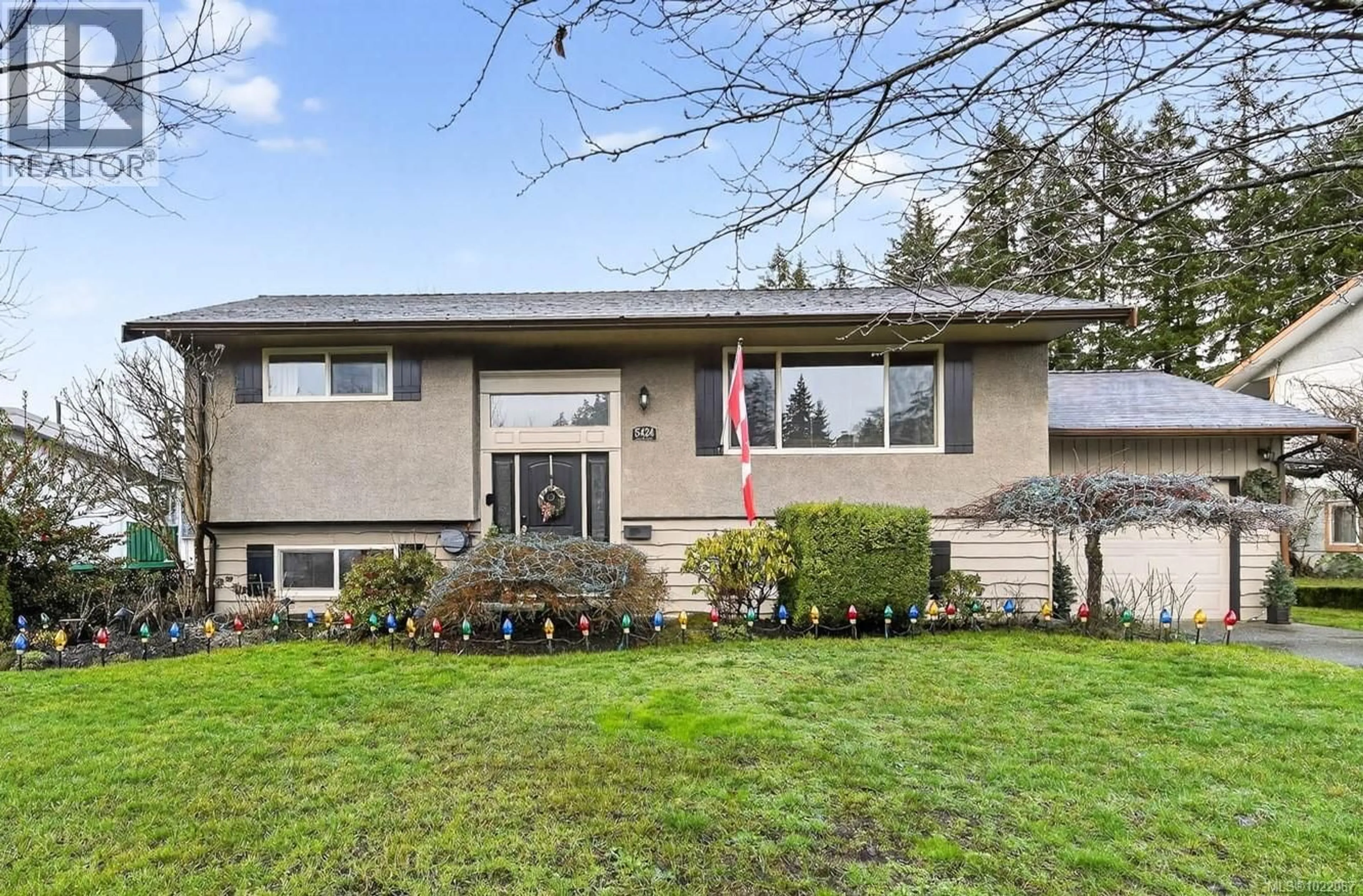 Home with vinyl exterior material, street for 5424 HASLAM DRIVE, Port Alberni British Columbia V9Y7Y8