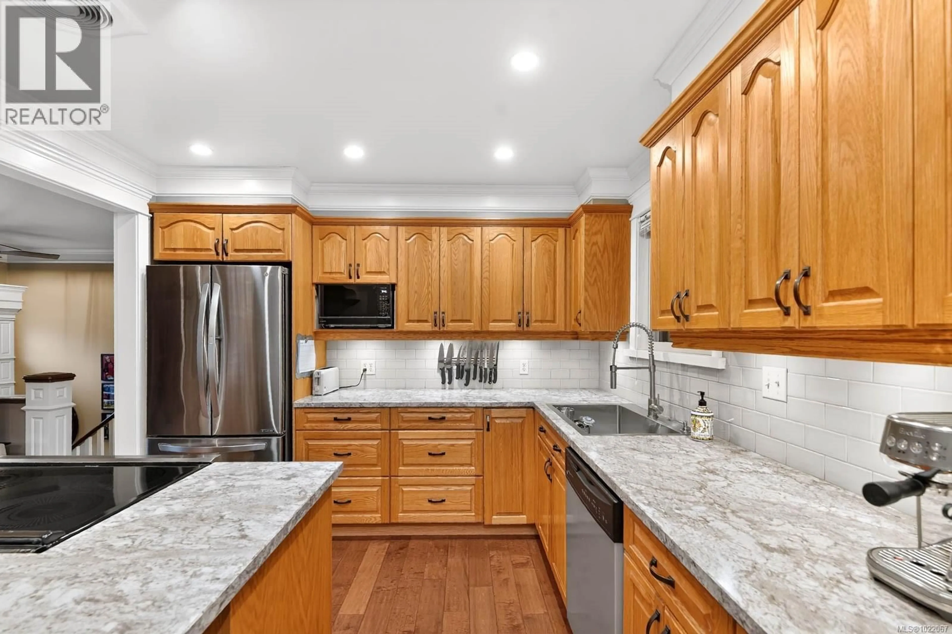 Open concept kitchen, ceramic/tile floor for 5424 HASLAM DRIVE, Port Alberni British Columbia V9Y7Y8