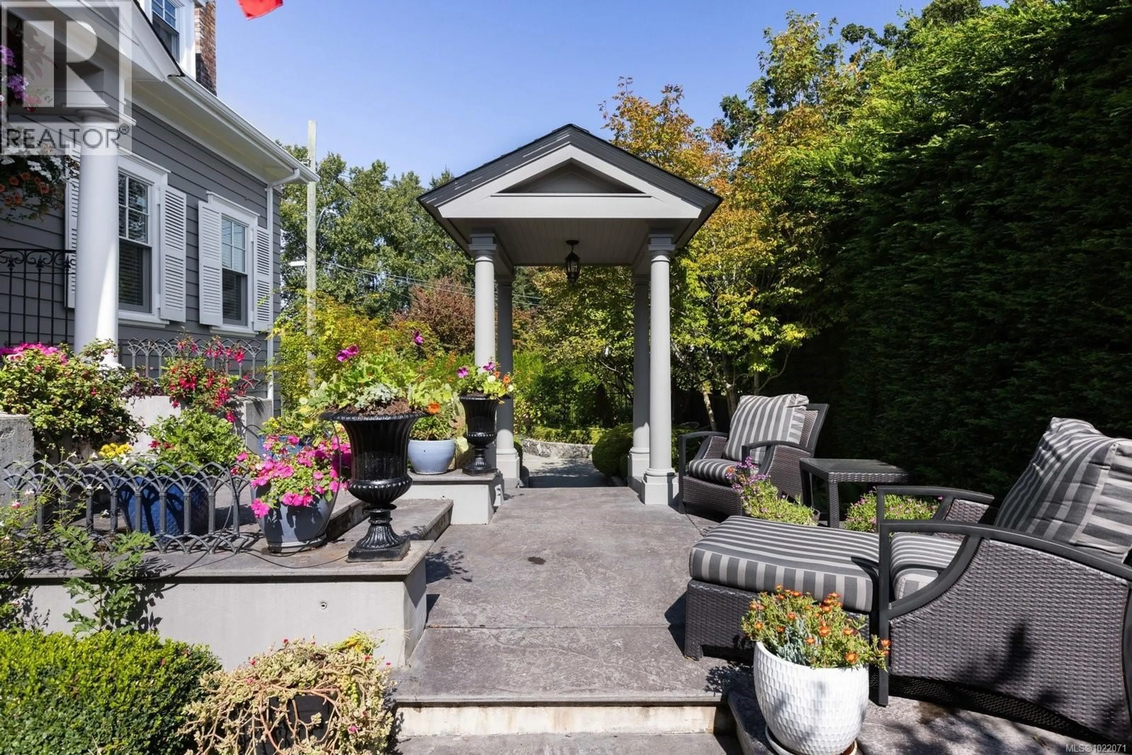 Patio, street for 2655 SHADY LANE, Oak Bay British Columbia V8R6T6