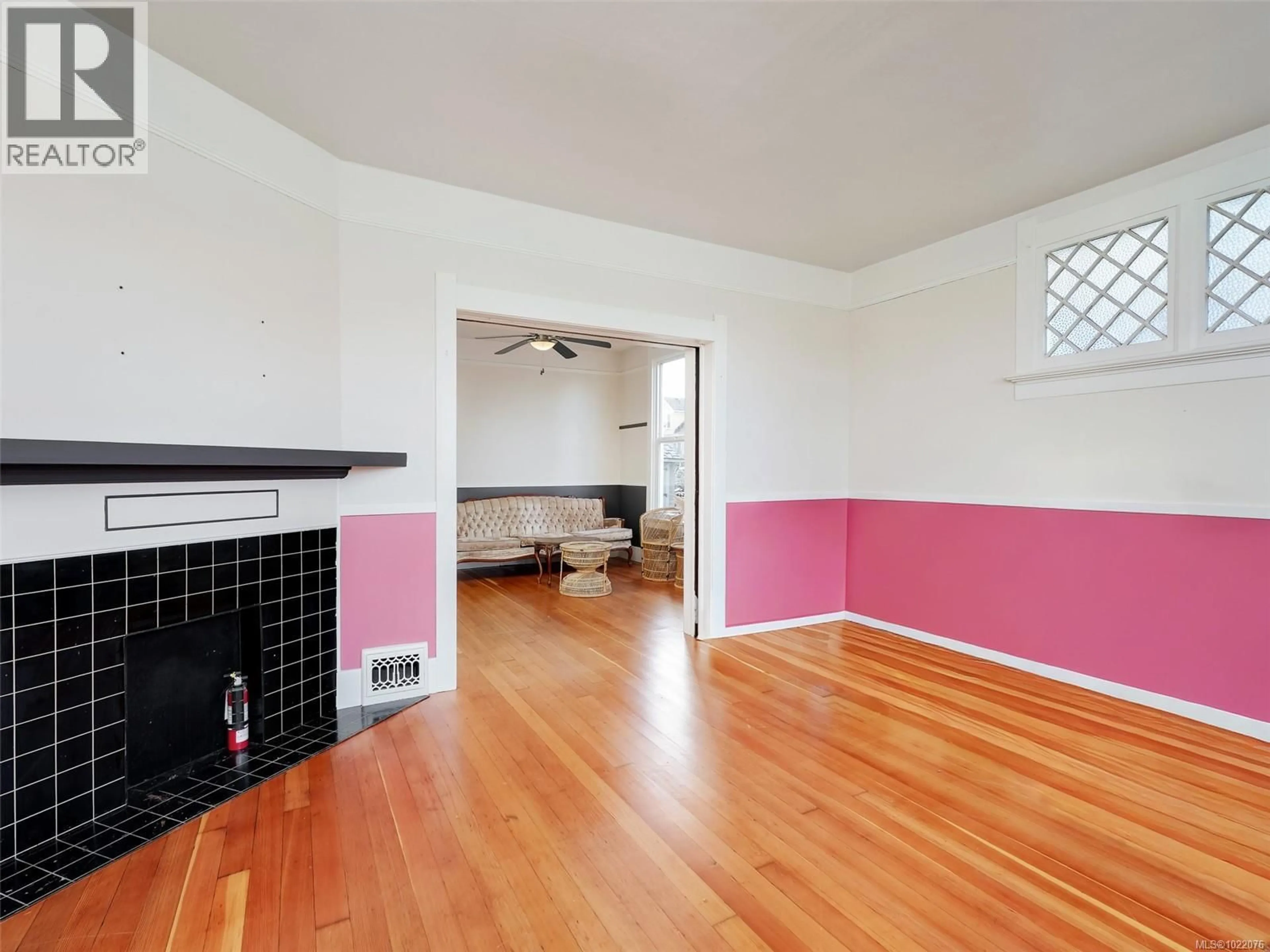 A pic of a room for 1029 QUEENS AVENUE, Victoria British Columbia V8T1M7