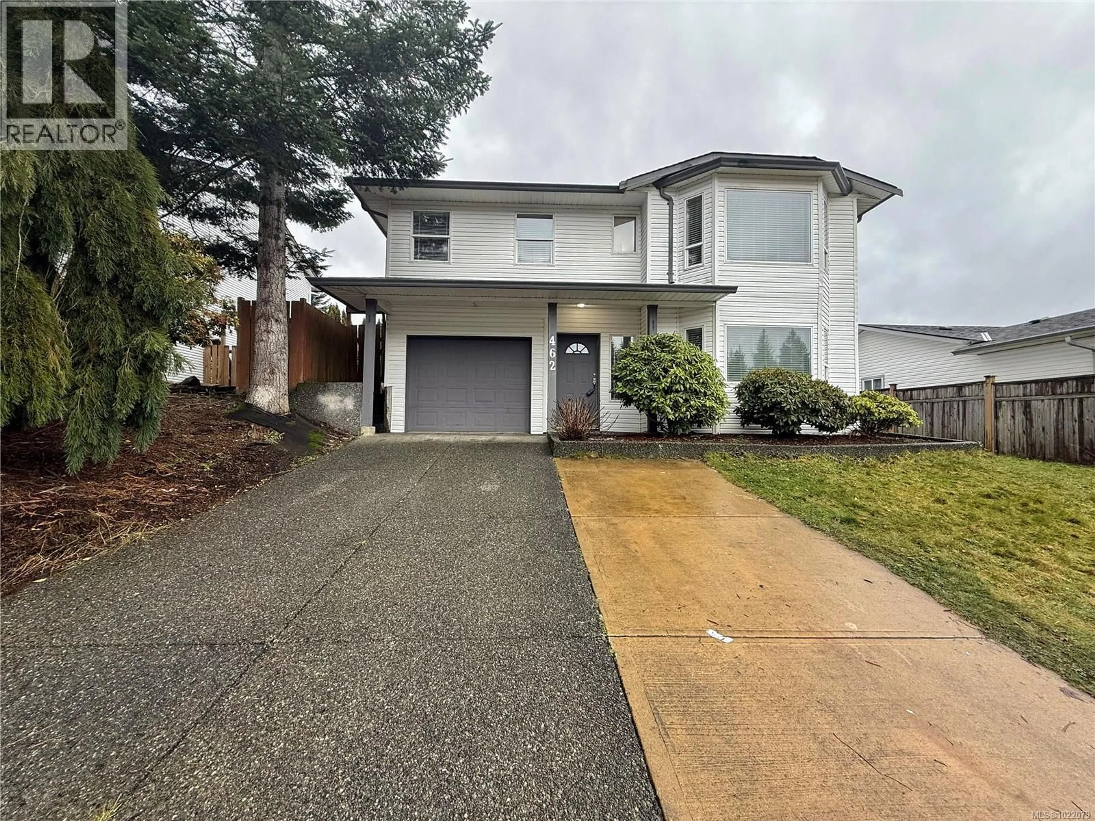 Home with vinyl exterior material, street for 462 CANDY LANE, Campbell River British Columbia V9W7Y8