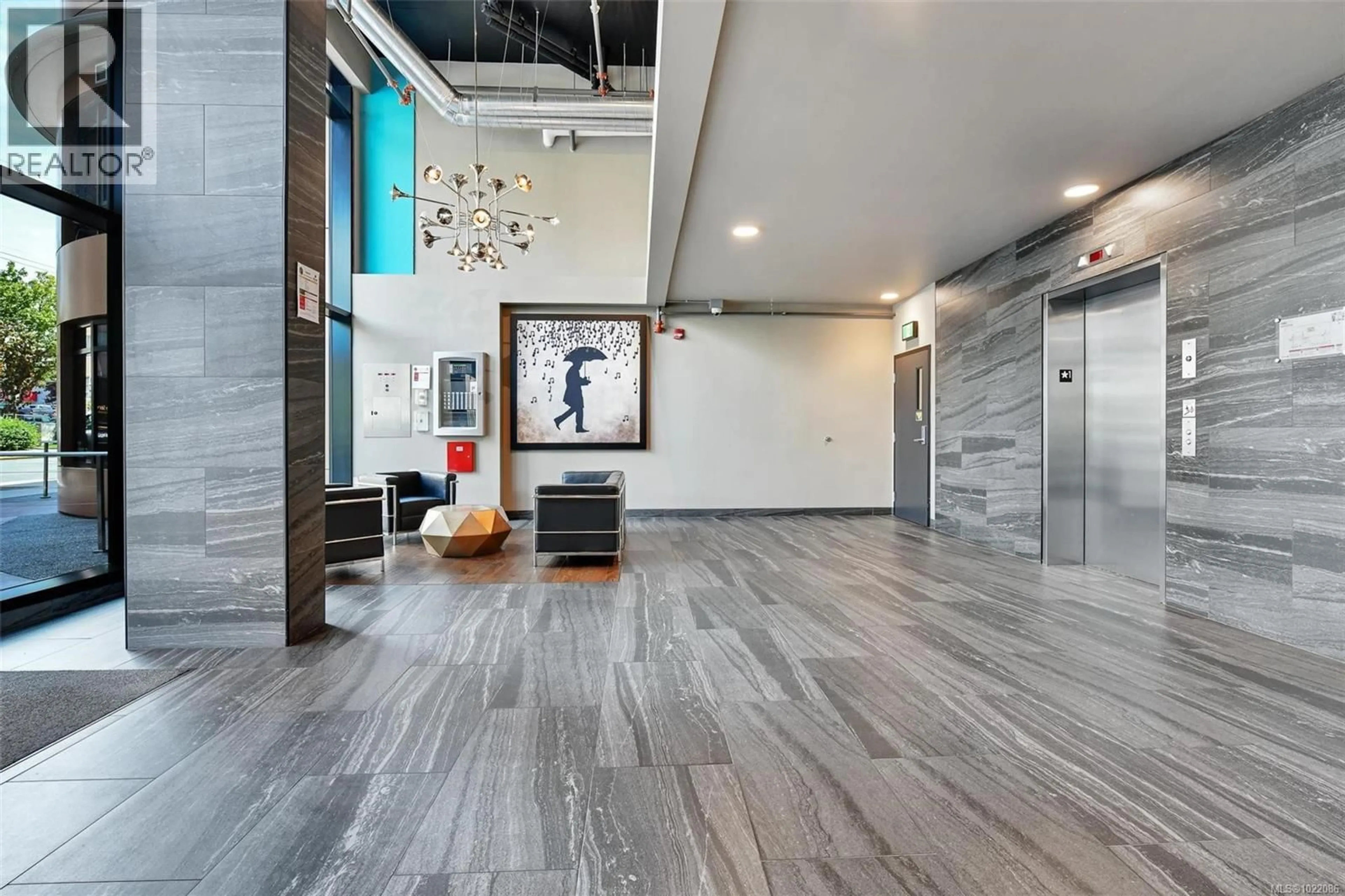 Indoor foyer for 908 - 1029 VIEW STREET, Victoria British Columbia V8V0C9