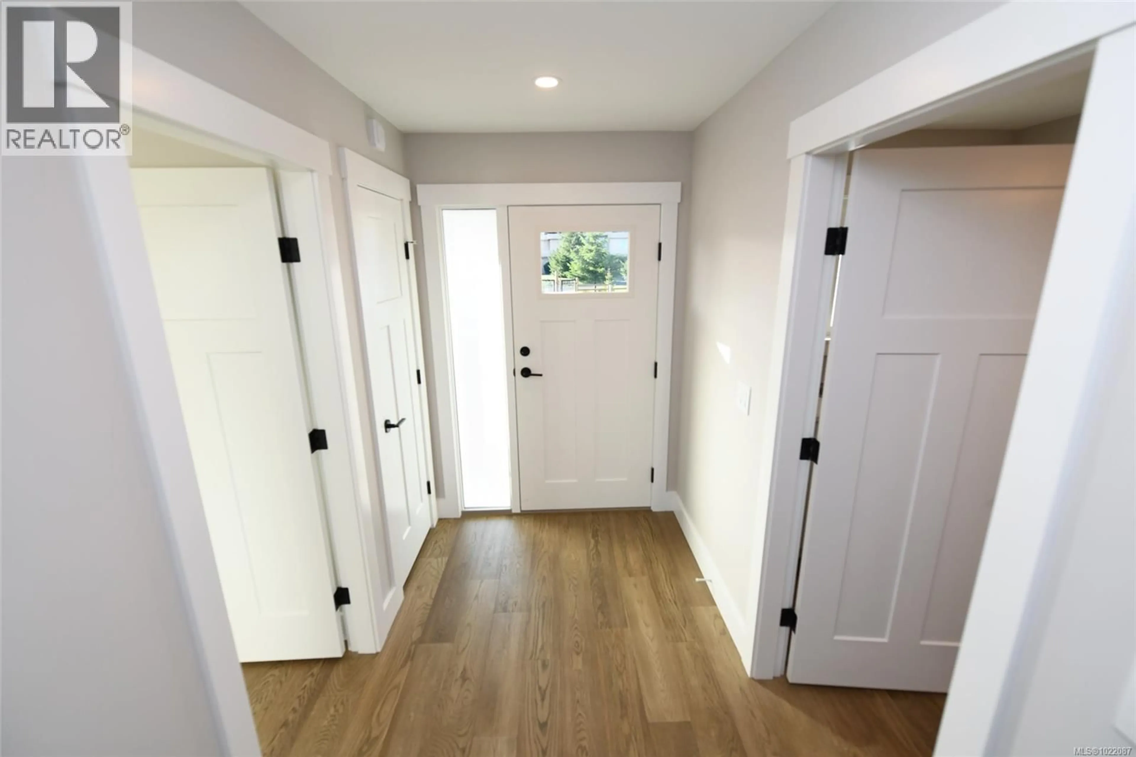 Indoor entryway for 3392 RHYS ROAD, Courtenay British Columbia V9N0B7