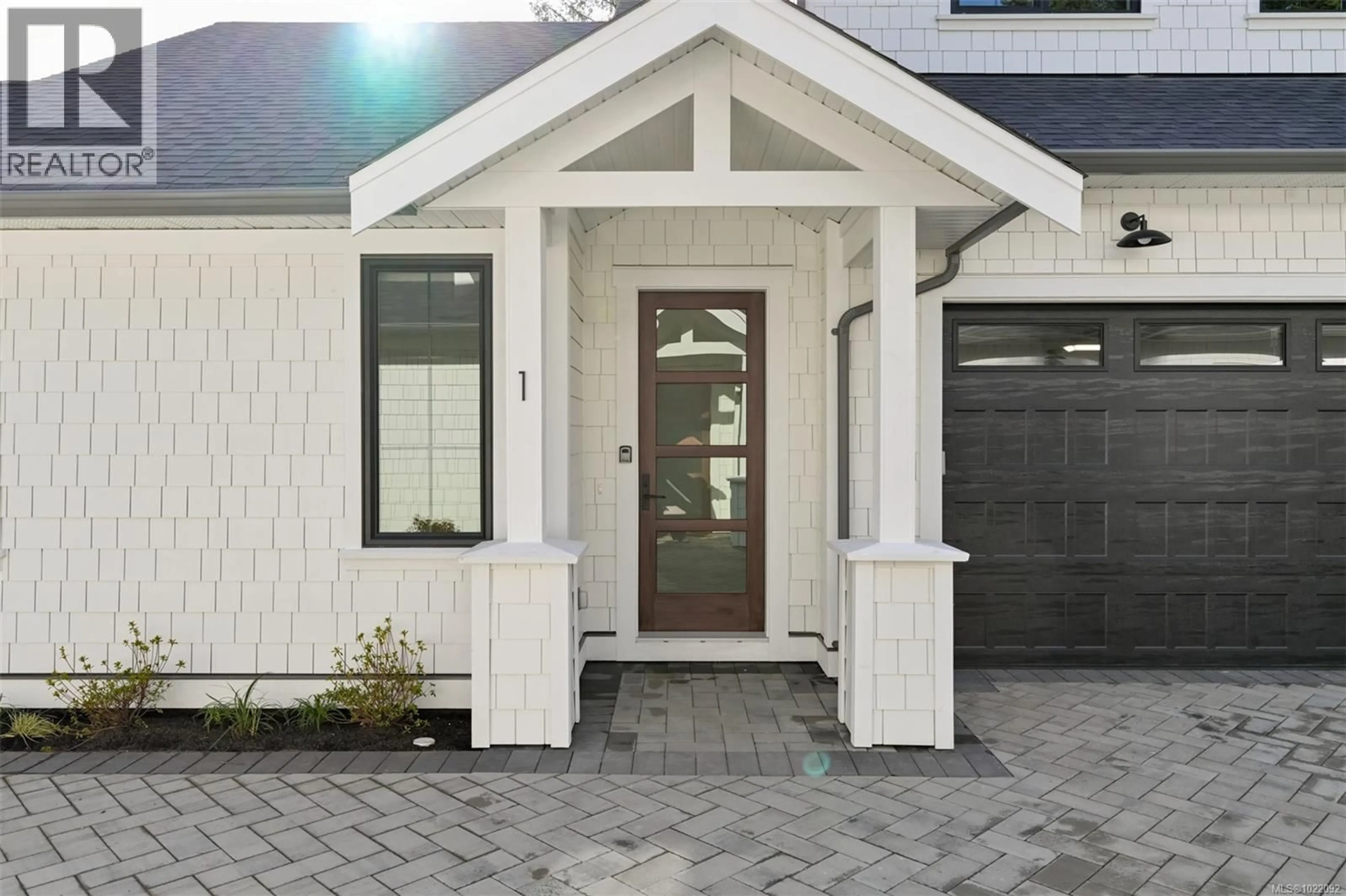 Unknown for 2 - 5032 WESLEY ROAD, Saanich British Columbia V8Y1Z4