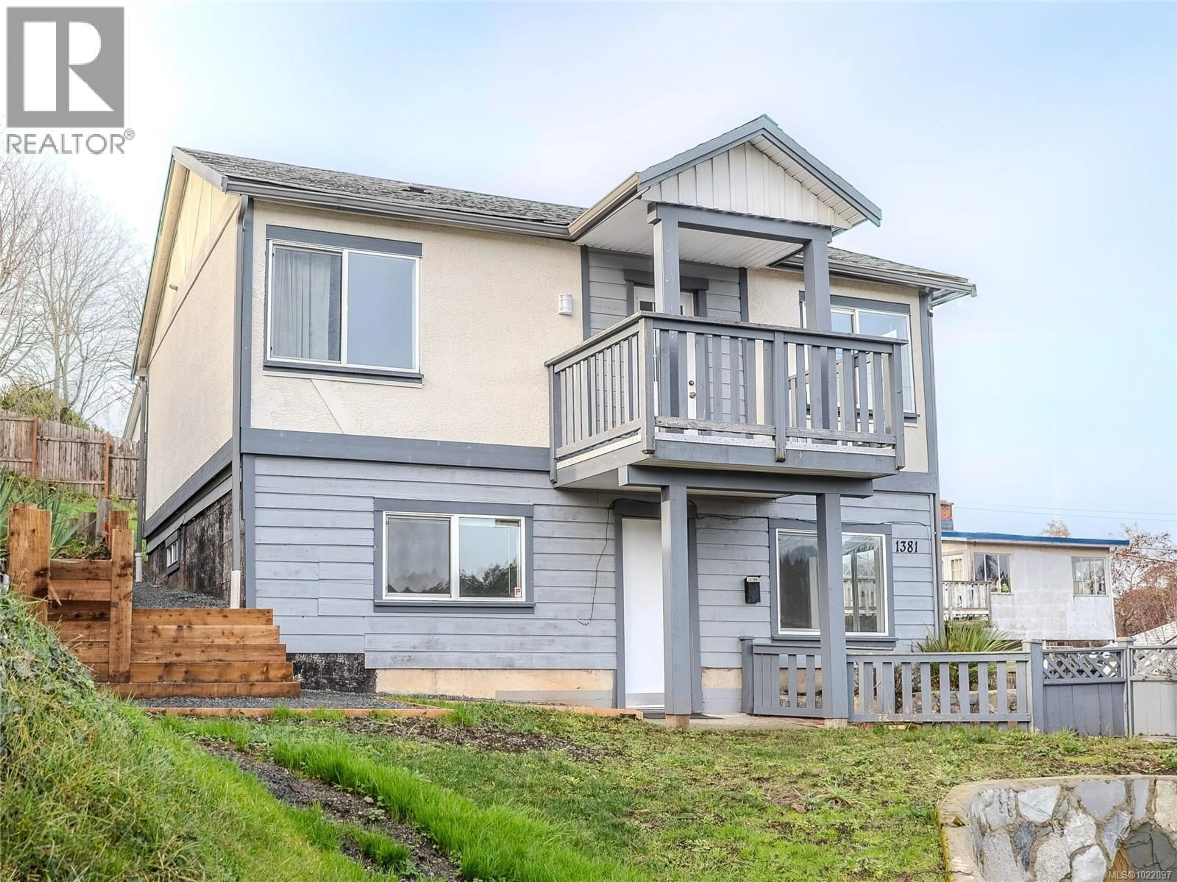 Home with vinyl exterior material, unknown for 1381 DISCOVERY AVENUE, Nanaimo British Columbia V9S5B5