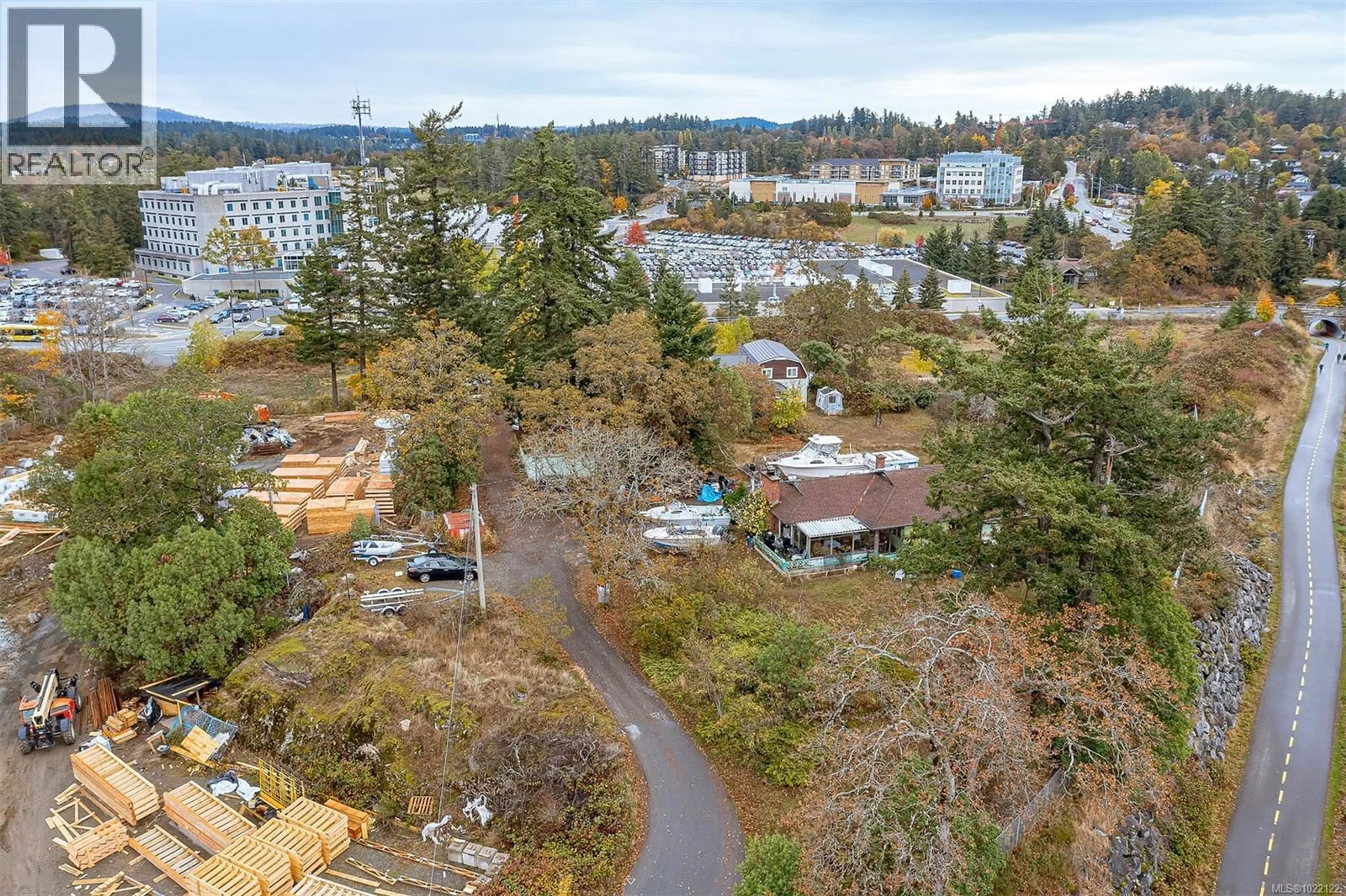 A pic from outside/outdoor area/front of a property/back of a property/a pic from drone, unknown for 5 ERSKINE LANE, View Royal British Columbia V8Z1R7