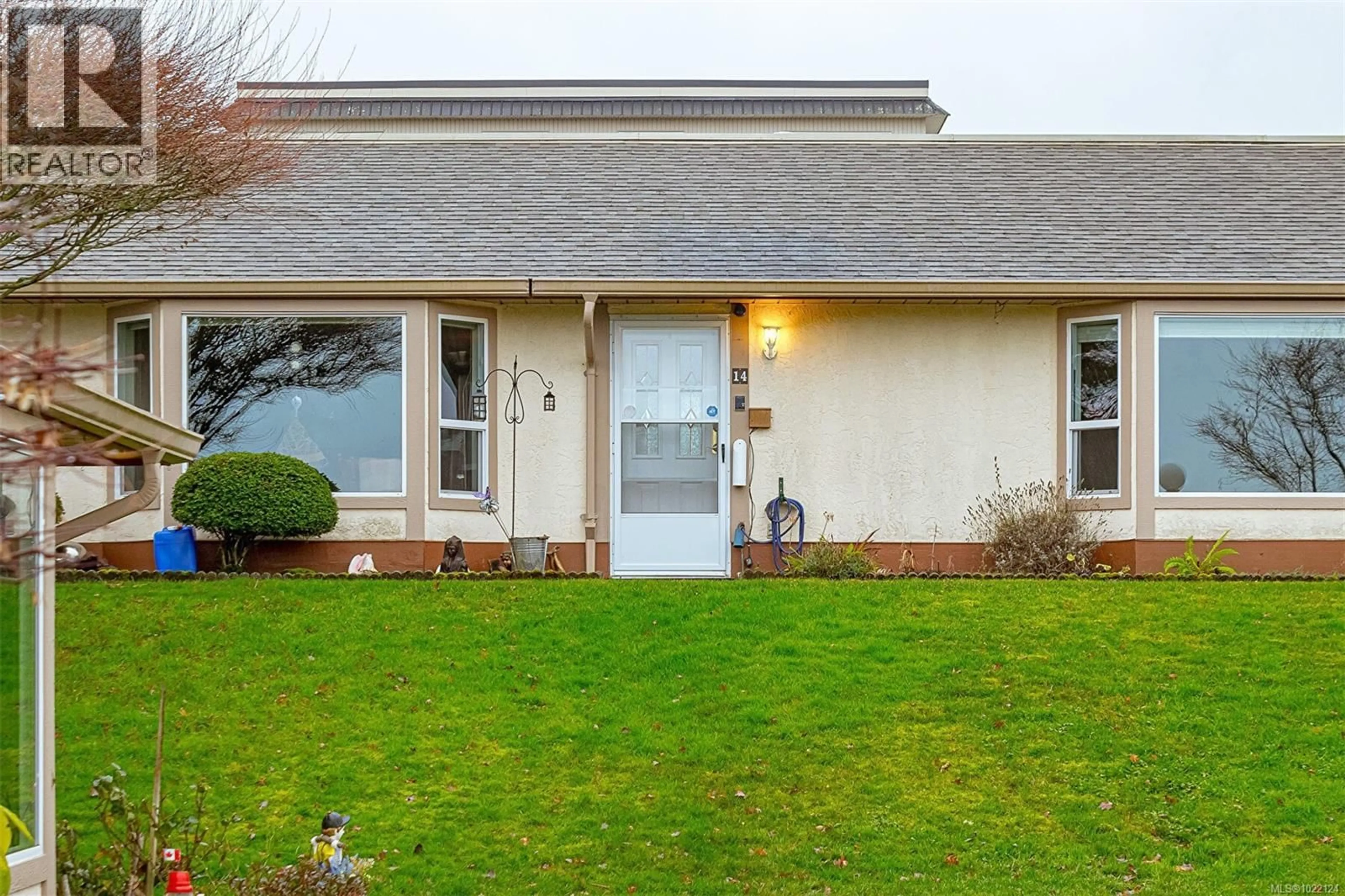 Home with vinyl exterior material, street for 14 - 100 ABBEY LANE, Parksville British Columbia V9P1N4