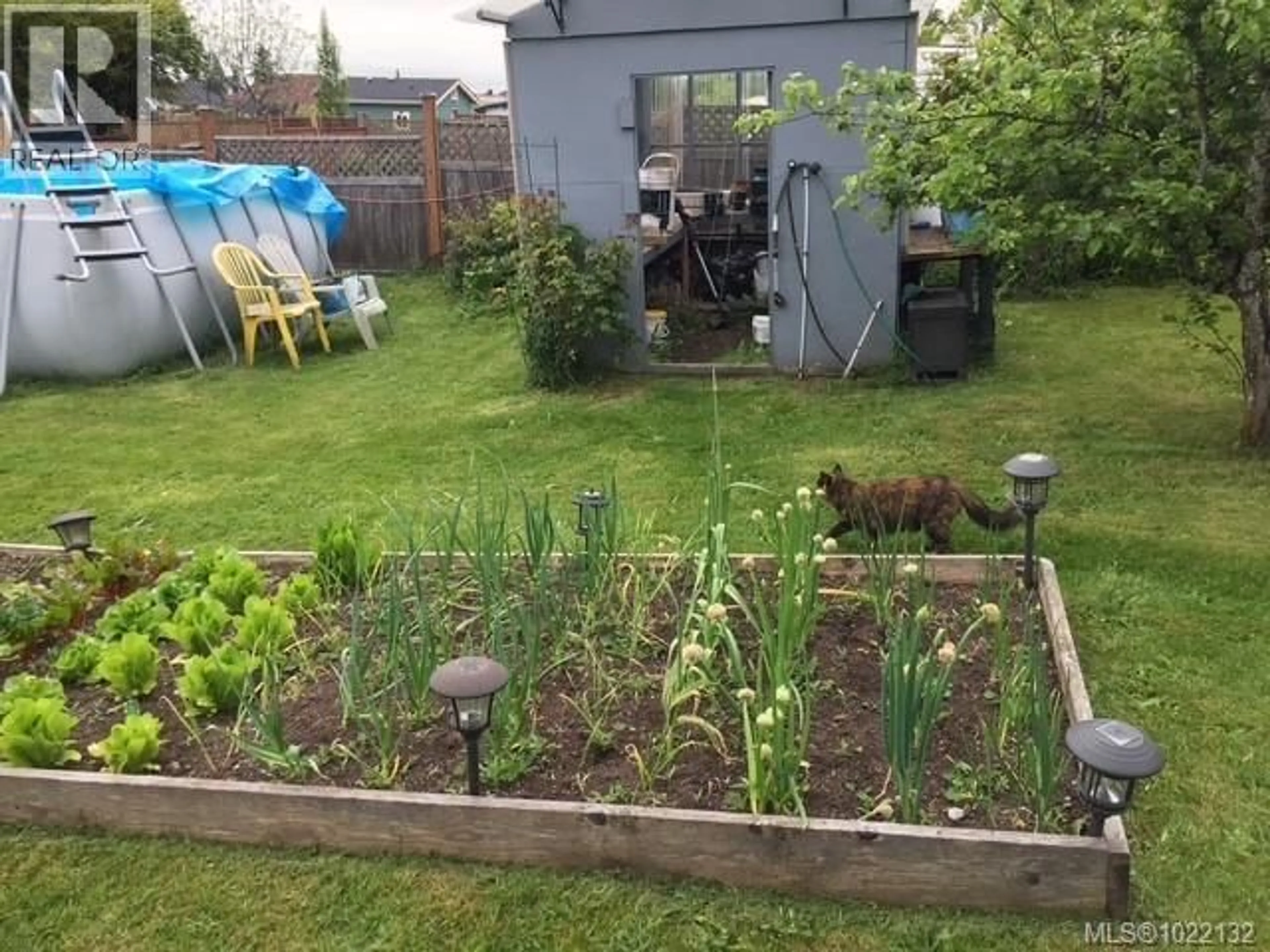 A pic from outside/outdoor area/front of a property/back of a property/a pic from drone, street for 436 KENNEDY STREET, Nanaimo British Columbia V9R2J5