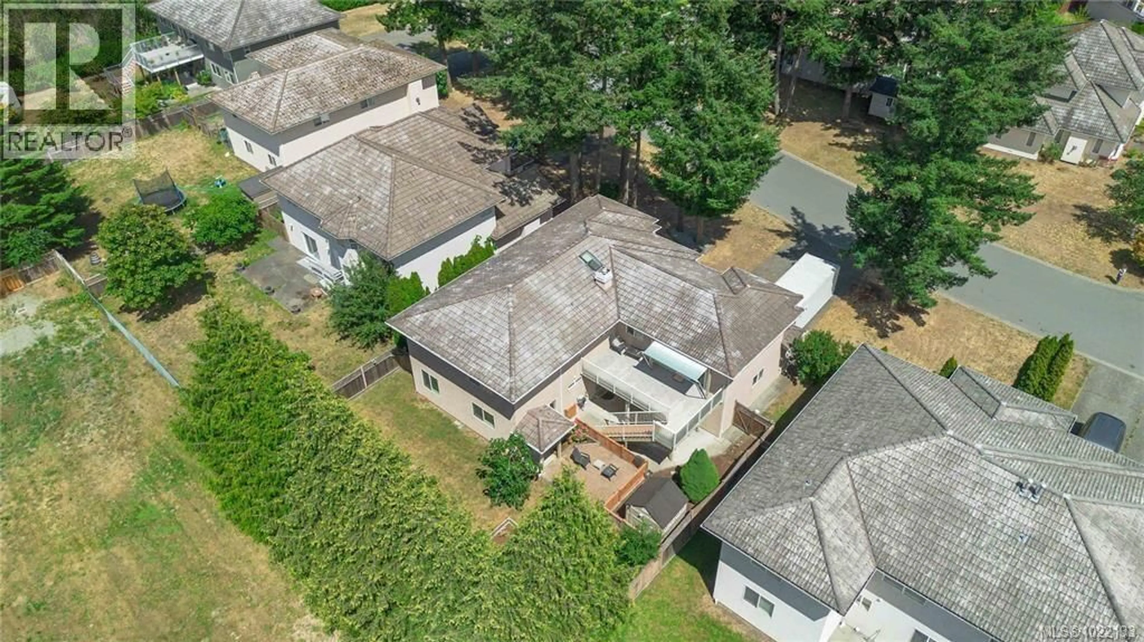 A pic from outside/outdoor area/front of a property/back of a property/a pic from drone, street for 6260 ELAINE WAY, Central Saanich British Columbia V8Z6A1