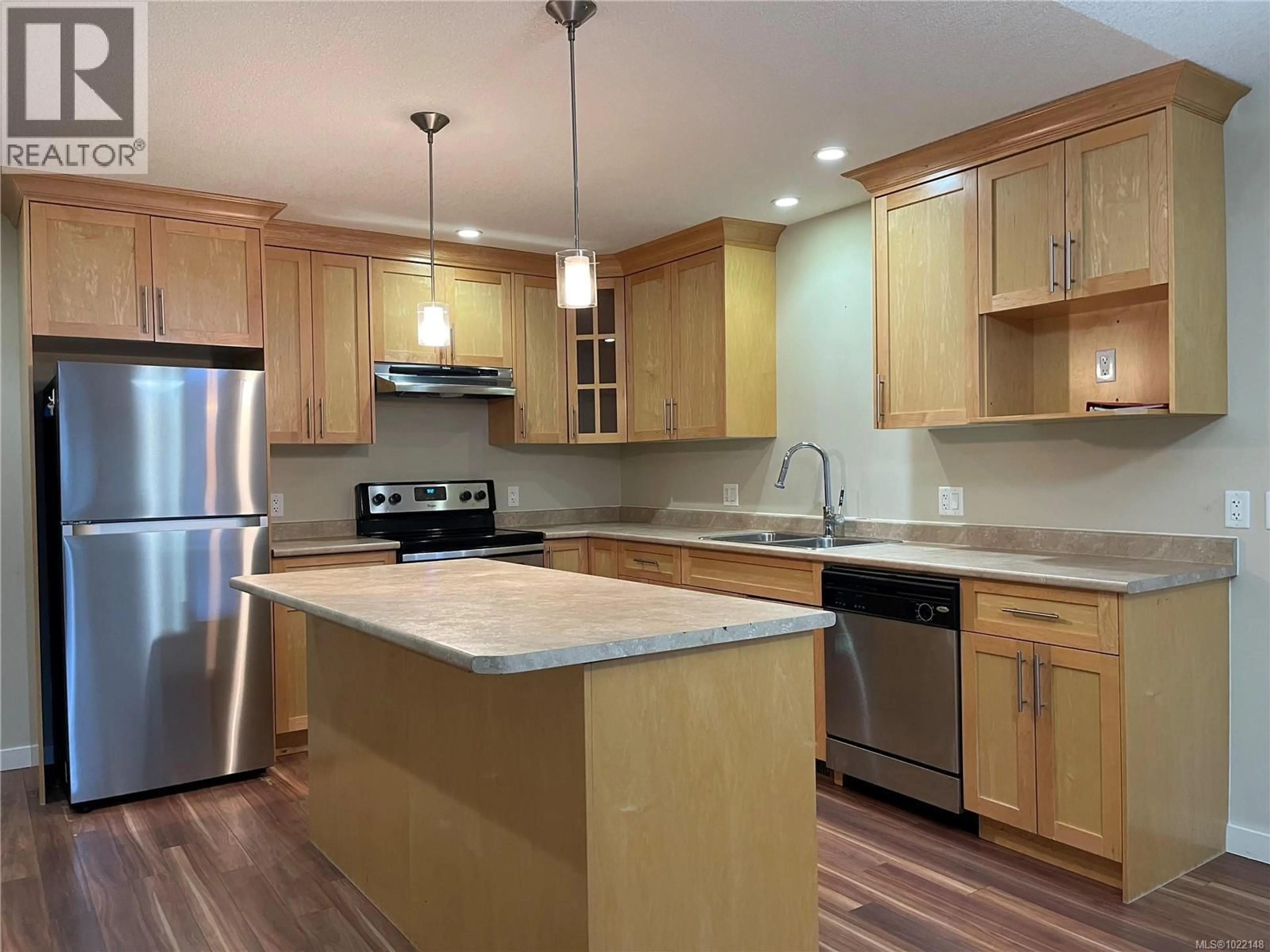Open concept kitchen, wood/laminate floor for 2 - 3774 12TH AVENUE, Port Alberni British Columbia V9Y5A5
