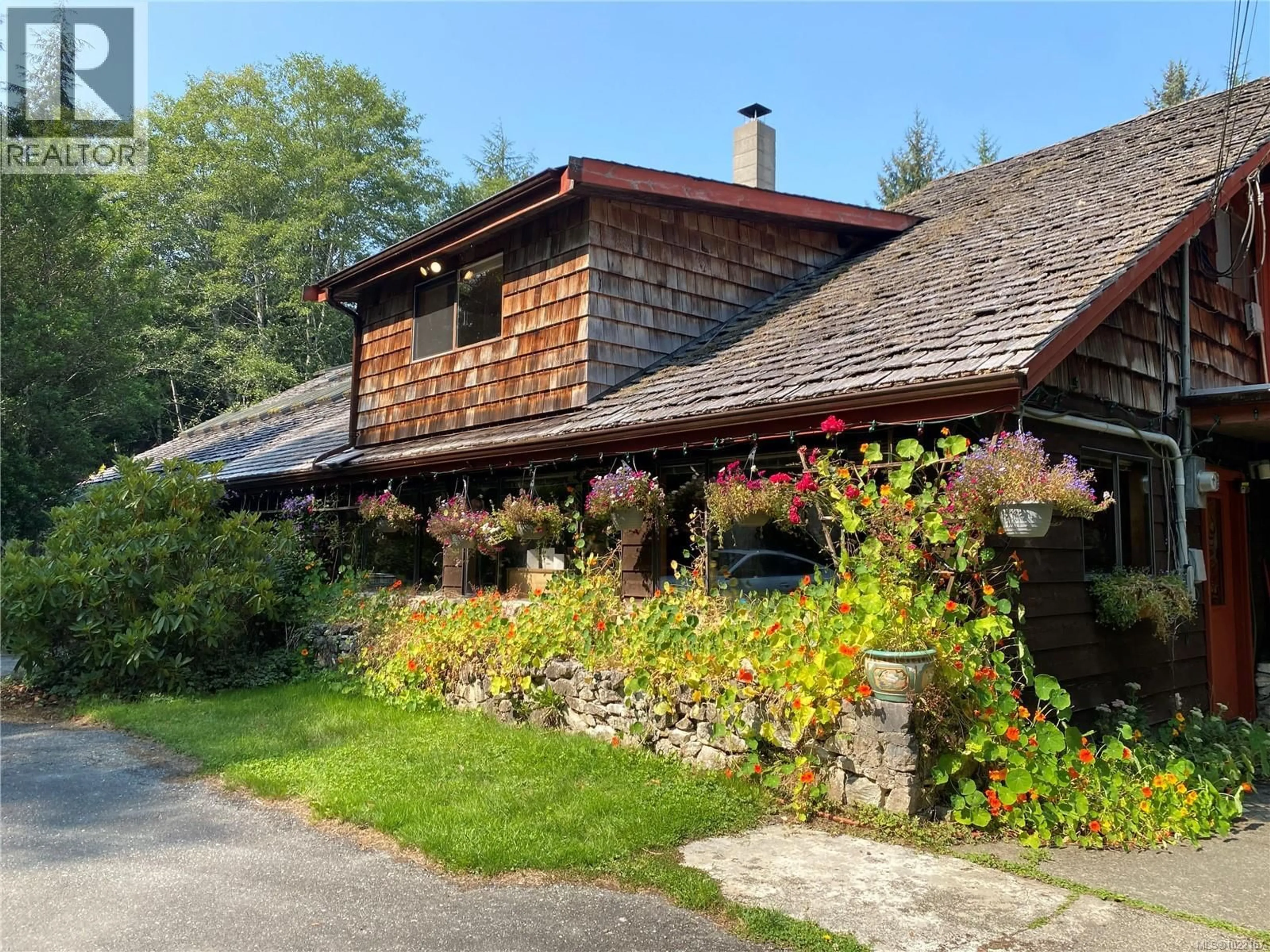 A pic from outside/outdoor area/front of a property/back of a property/a pic from drone, building for 801 NIMPKISH HEIGHTS ROAD, Hyde Creek British Columbia V0N2R0