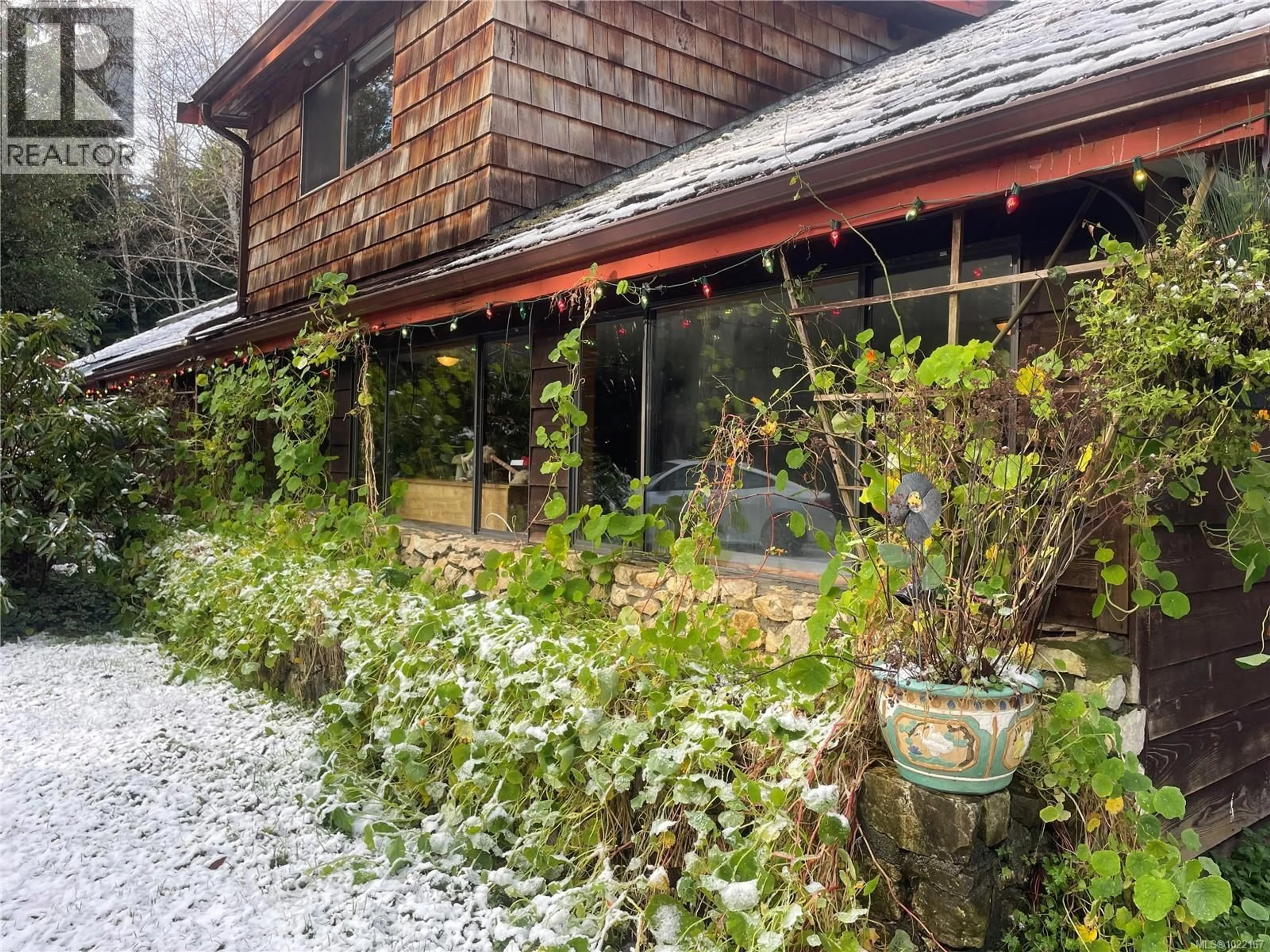 Patio, street for 801 NIMPKISH HEIGHTS ROAD, Hyde Creek British Columbia V0N2R0