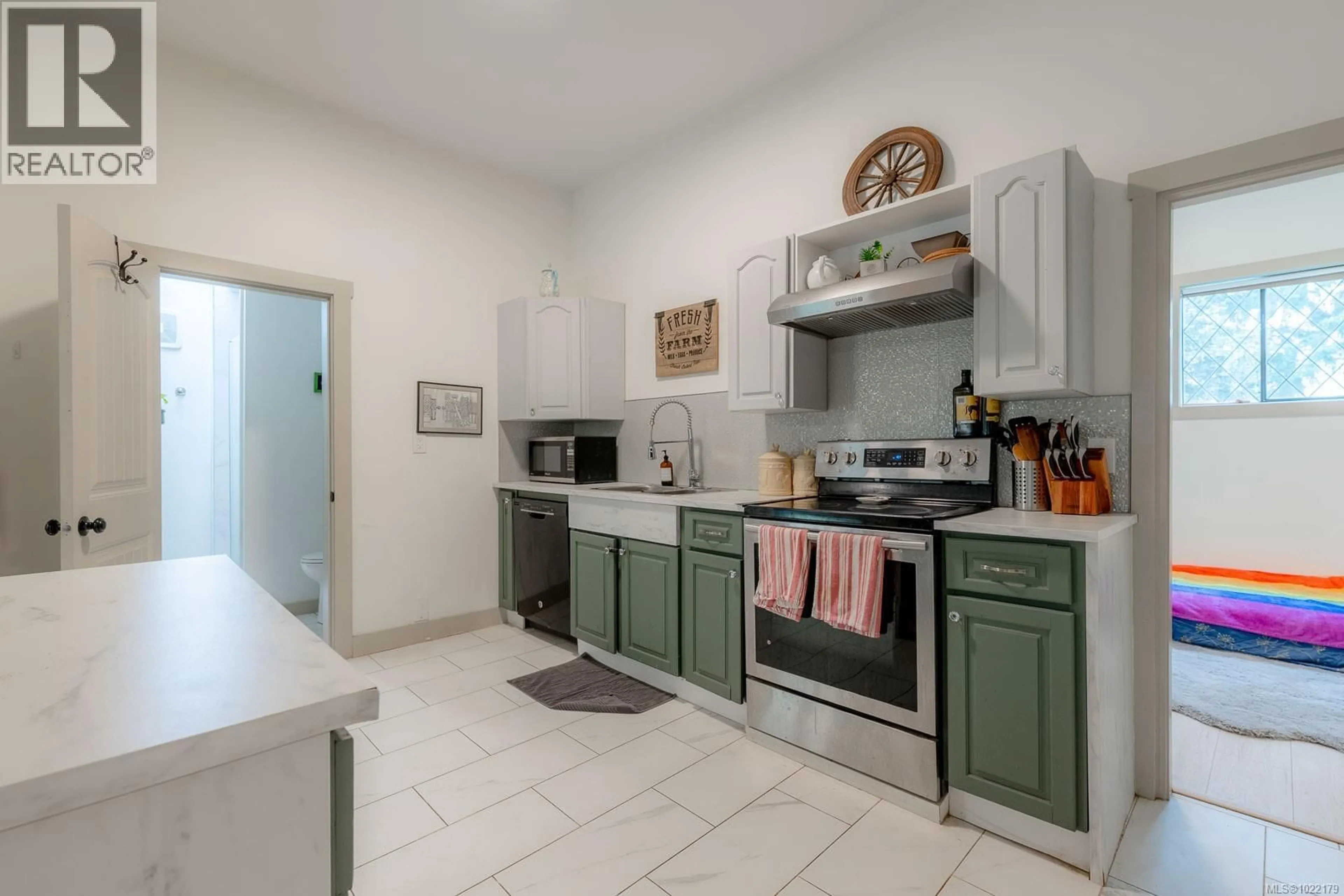 Standard kitchen, ceramic/tile floor for 3585 GLENORA ROAD, Duncan British Columbia V9L6S3