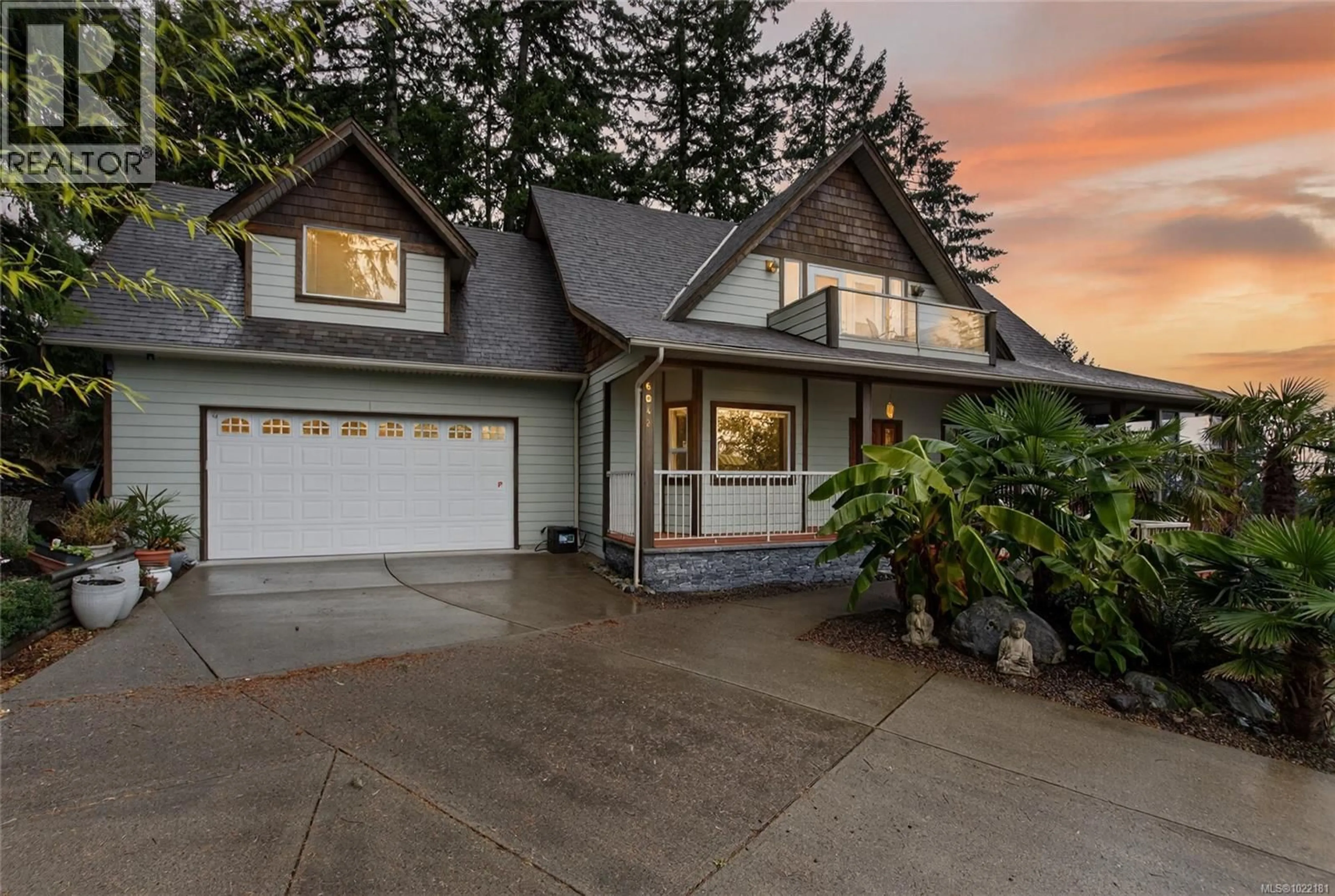 Home with vinyl exterior material, street for 6042 CHIPPEWA ROAD, Duncan British Columbia V9L5P2