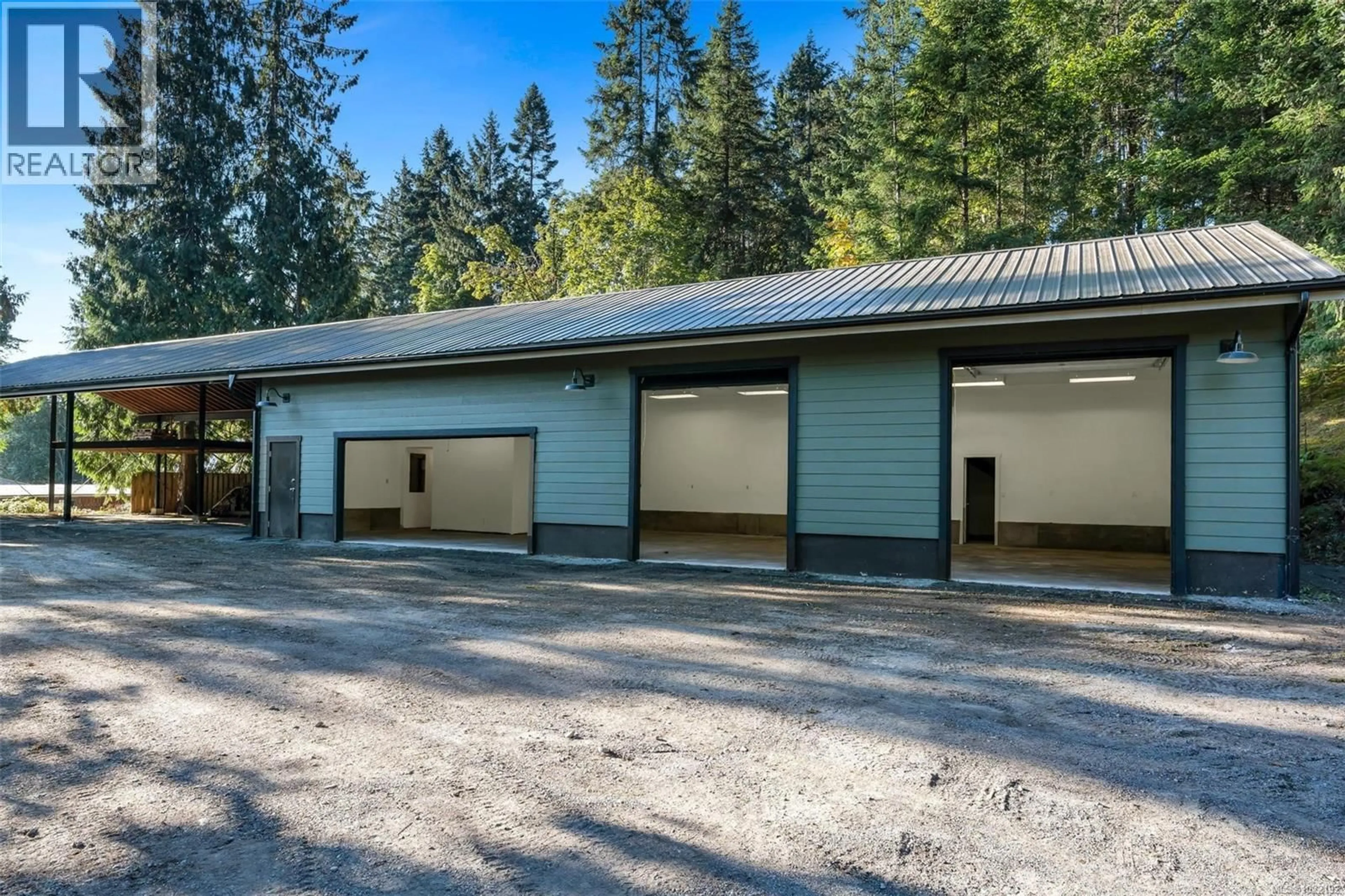 Indoor garage for 7518 ROSEVEAR ROAD, Duncan British Columbia V9L5Z8