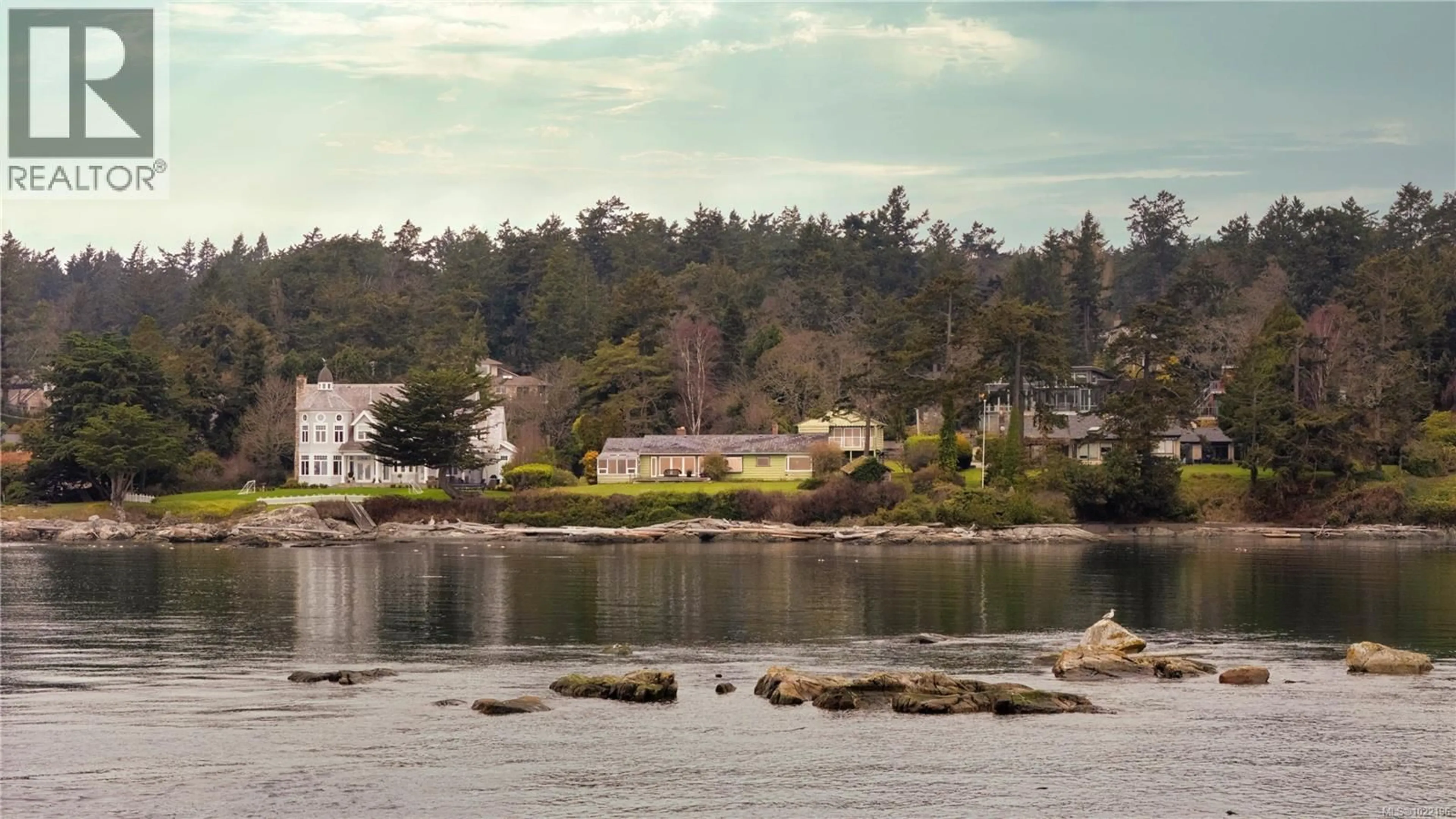 Blurry image for 3901 TUDOR AVENUE, Saanich British Columbia V8N4L3