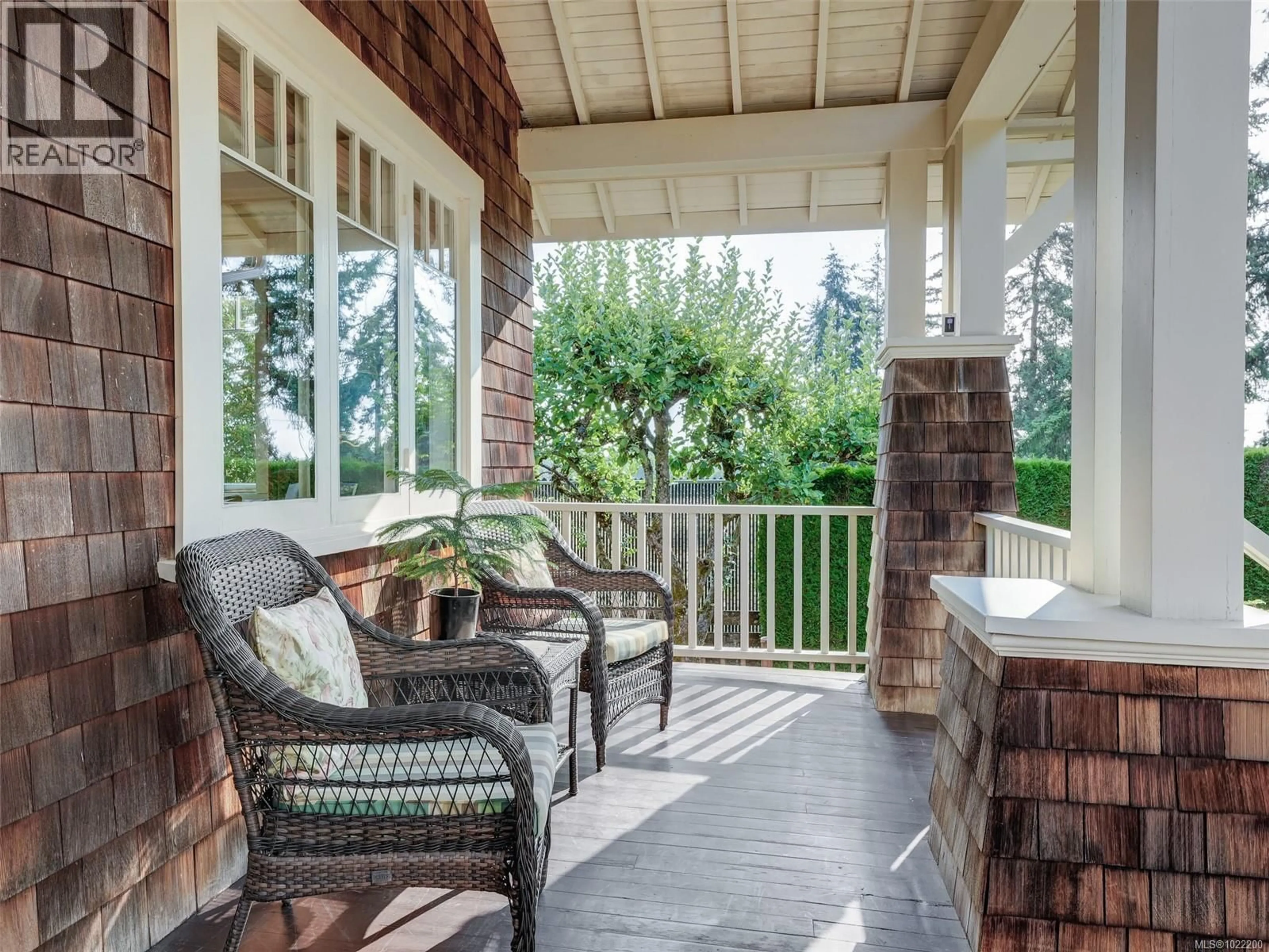 Patio, water/lake/river/ocean view for 1974 HOVEY ROAD, Central Saanich British Columbia V8M1V8