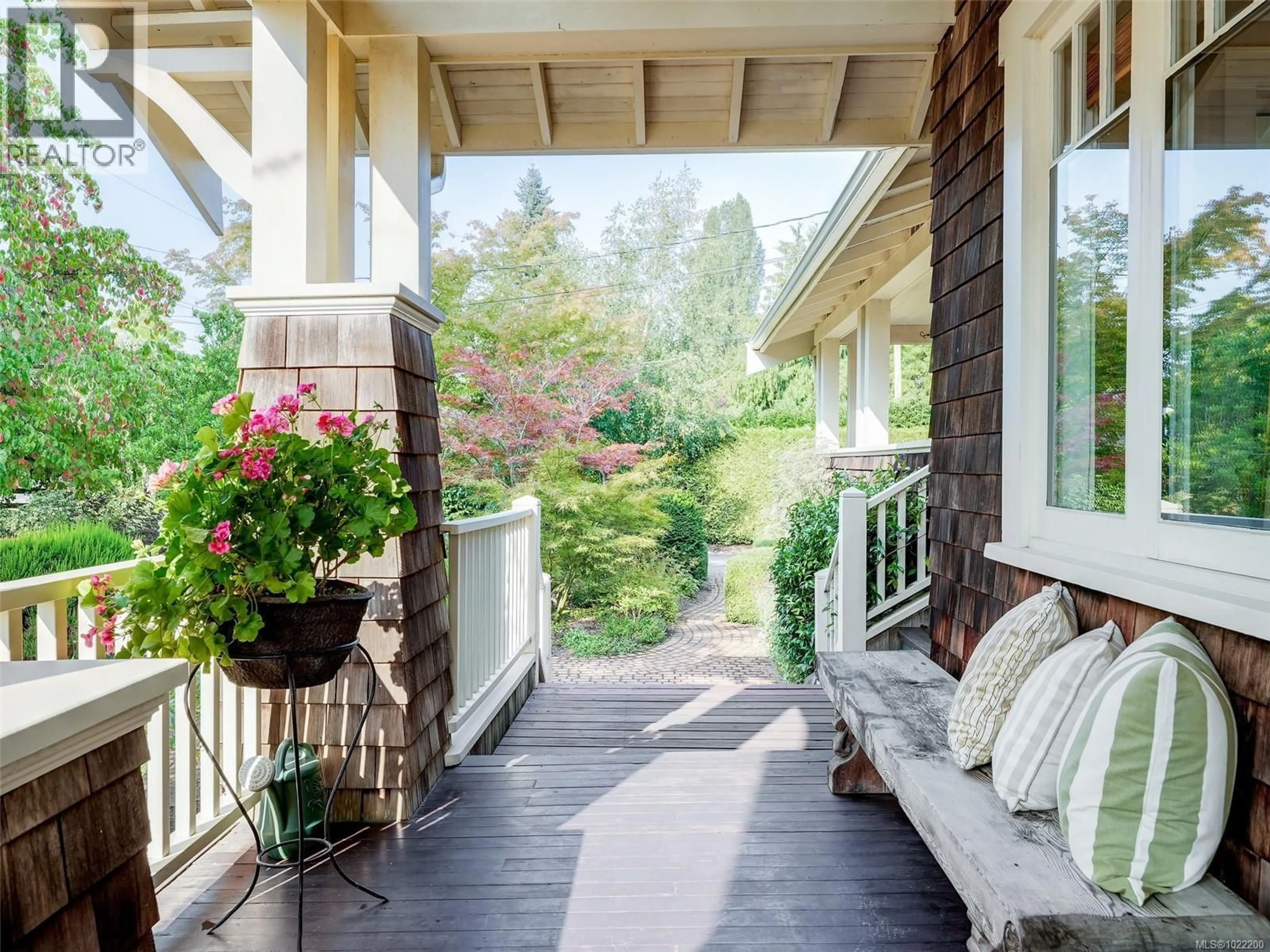 Unknown for 1974 HOVEY ROAD, Central Saanich British Columbia V8M1V8