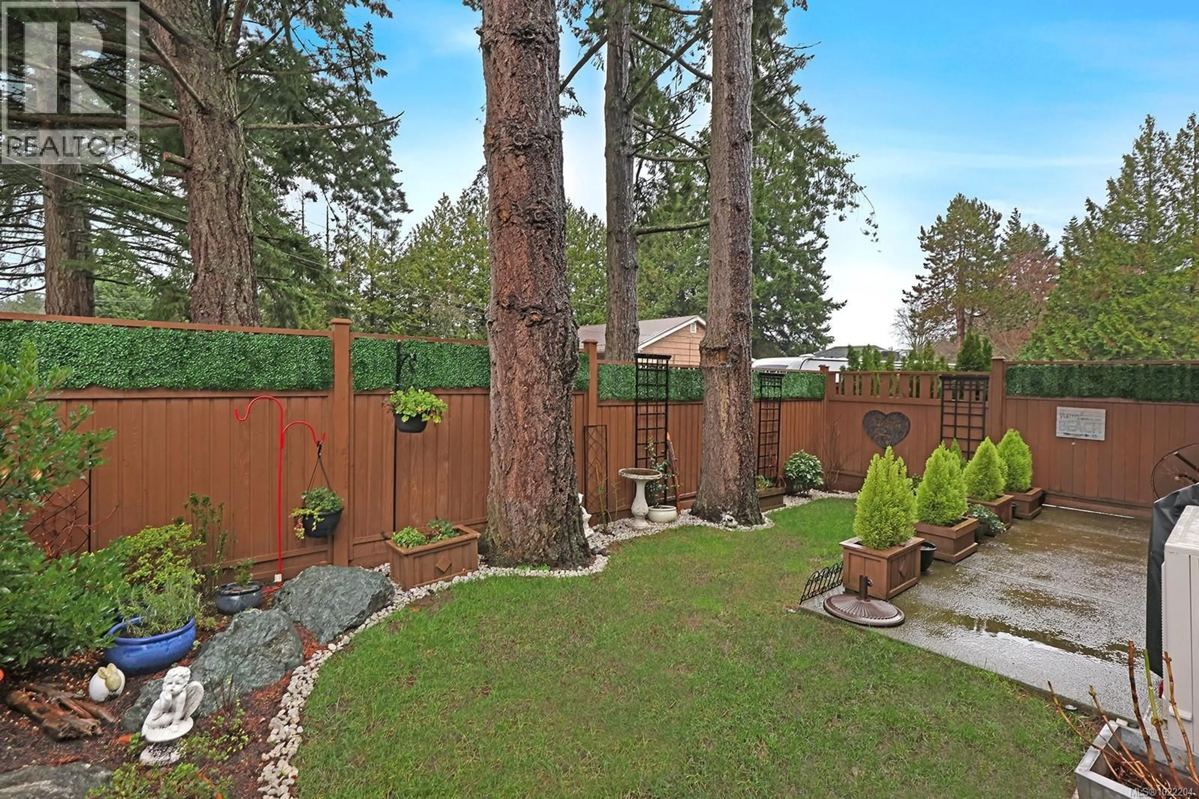 Patio, forest/trees view for 1 - 468 ANDERTON ROAD, Comox British Columbia V9M2A5