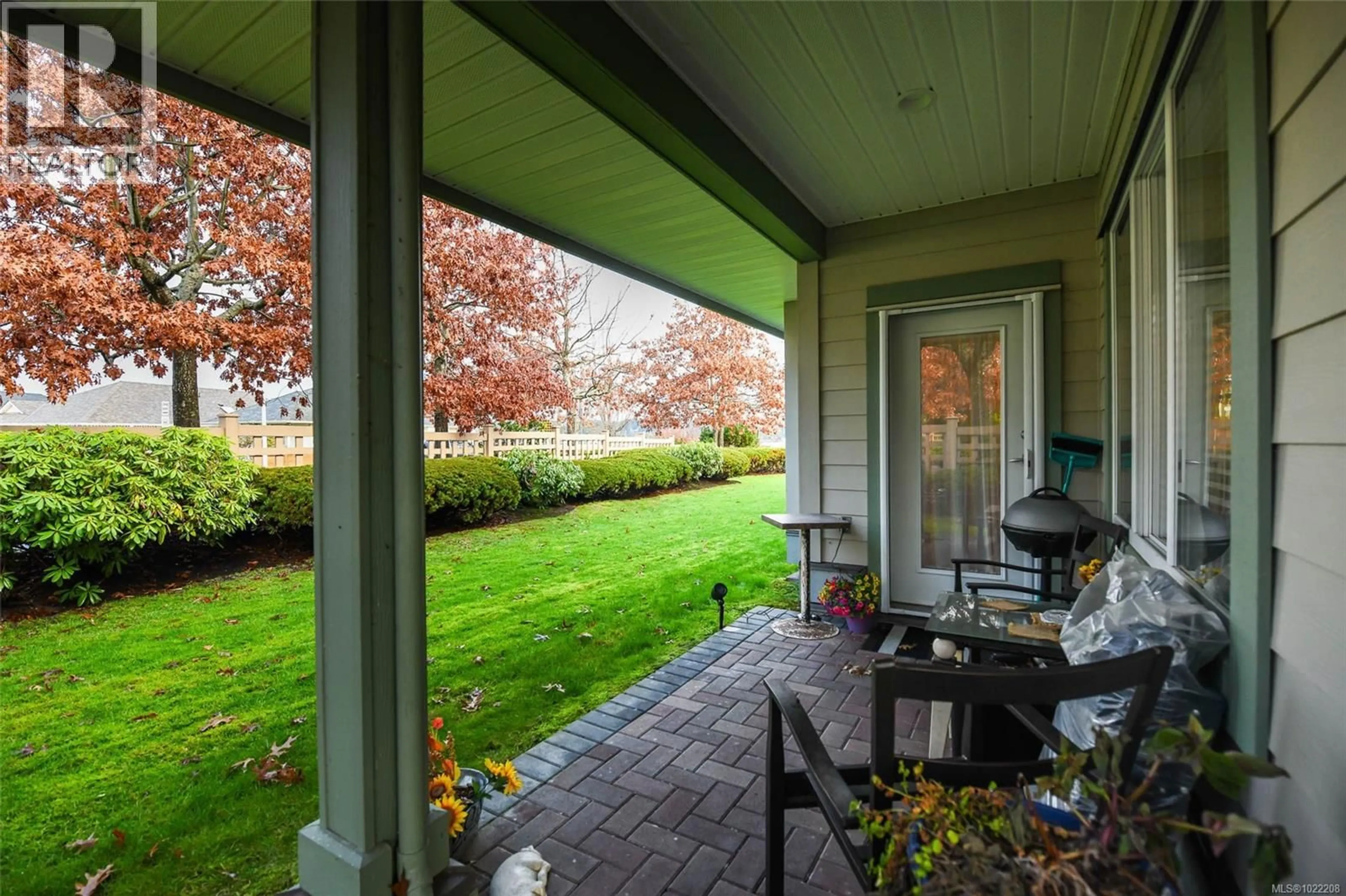 Patio, street for 1 - 199 31ST STREET, Courtenay British Columbia V9N8X1