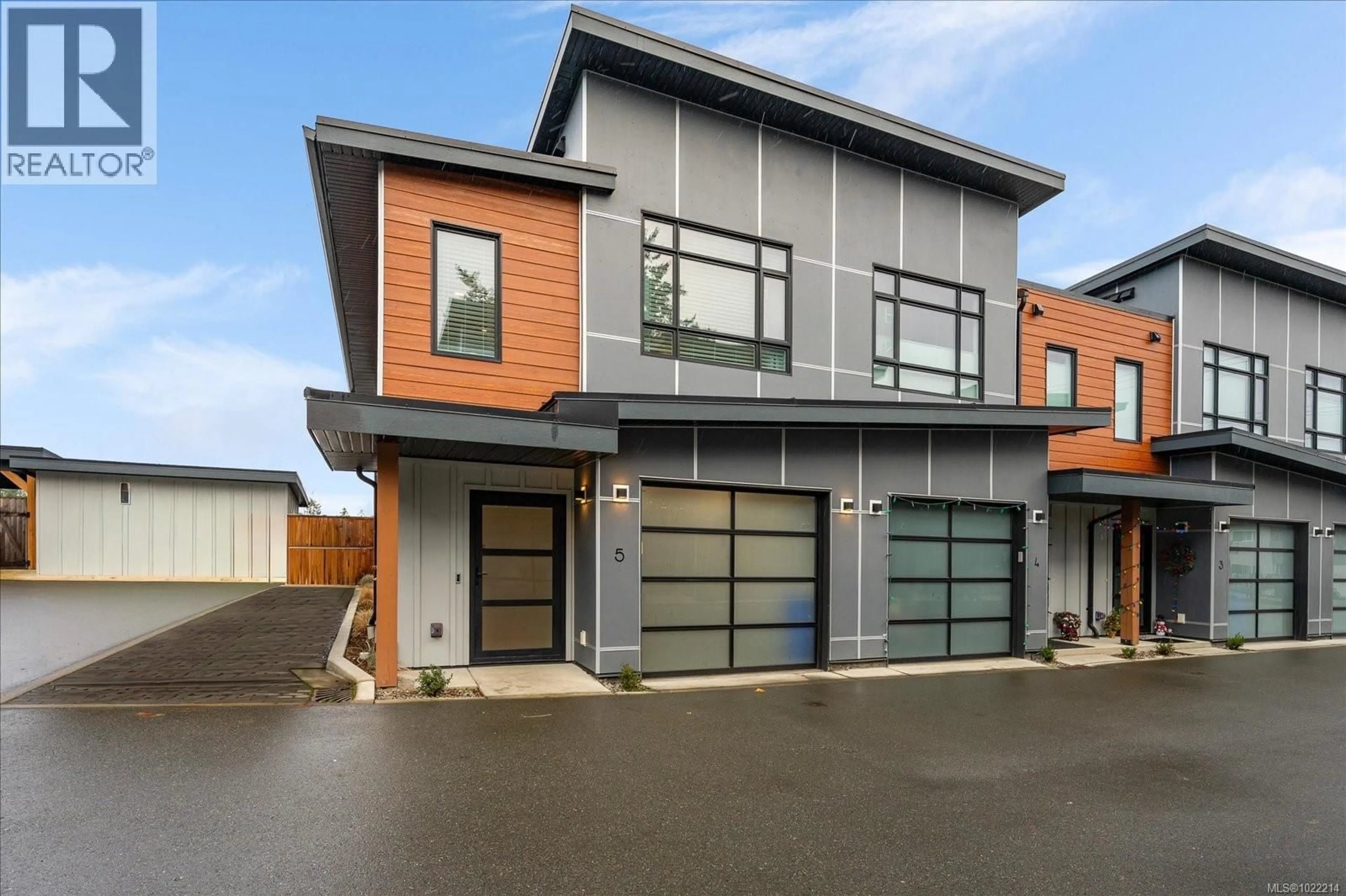 Home with brick exterior material, street for 5 - 119 MOILLIET STREET, Parksville British Columbia V9P1K6