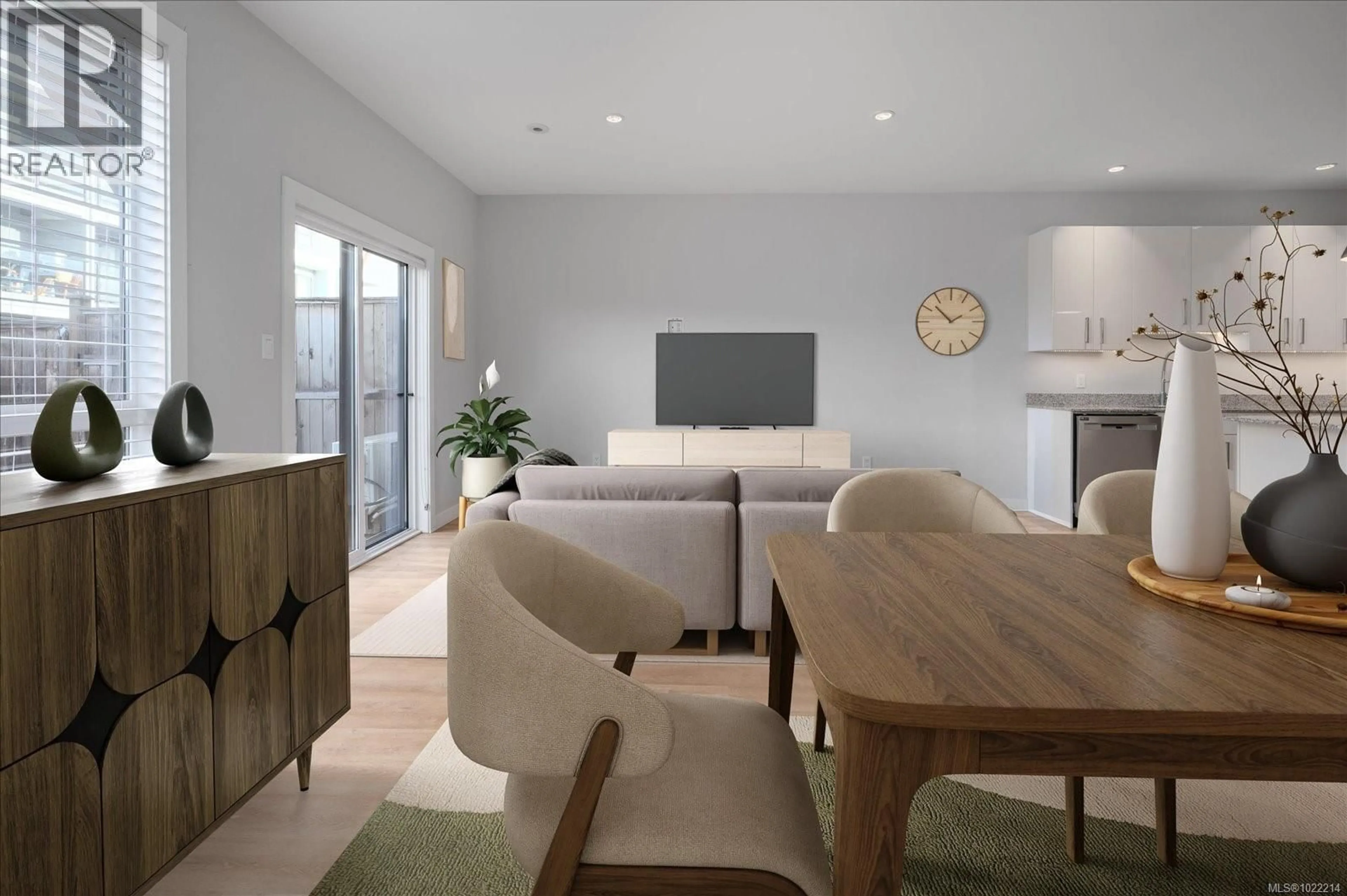 Living room with furniture, wood/laminate floor for 5 - 119 MOILLIET STREET, Parksville British Columbia V9P1K6