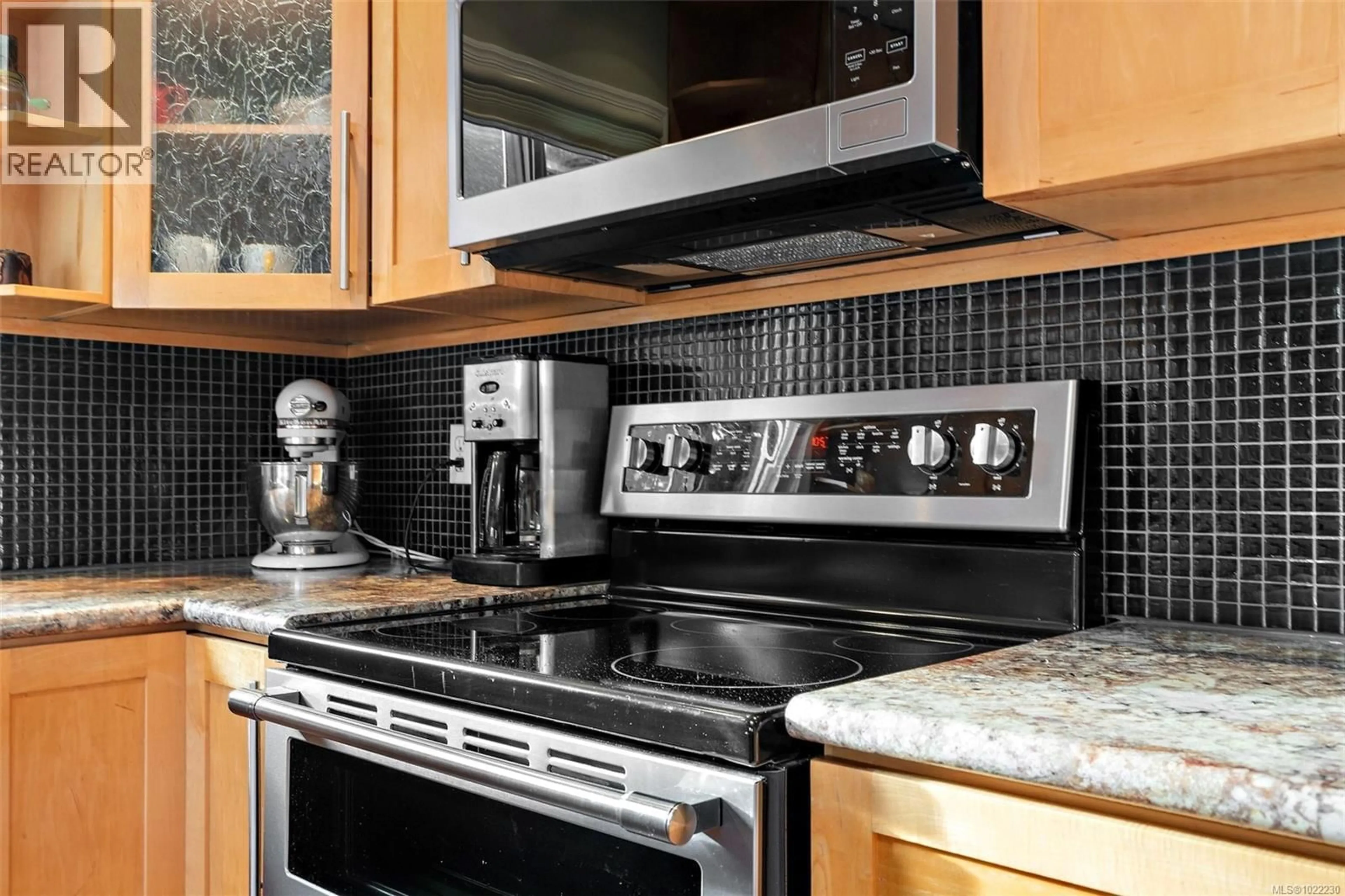 Contemporary kitchen, ceramic/tile floor for 7719 AZURENE PLACE, Central Saanich British Columbia V8M1T1