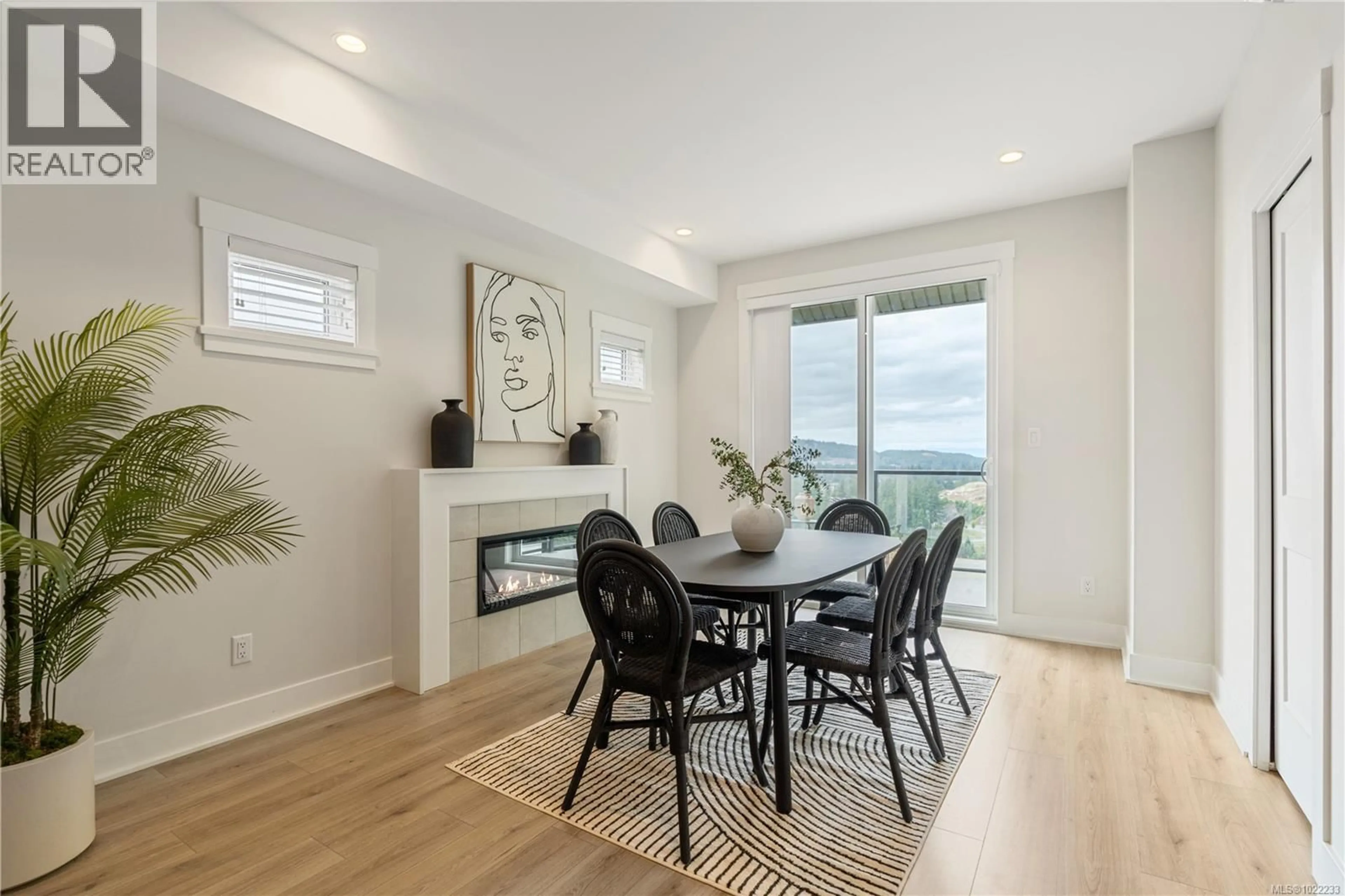 Dining room, wood/laminate floor for 1161 MOONSTONE LOOP, Langford British Columbia V9B0Y6