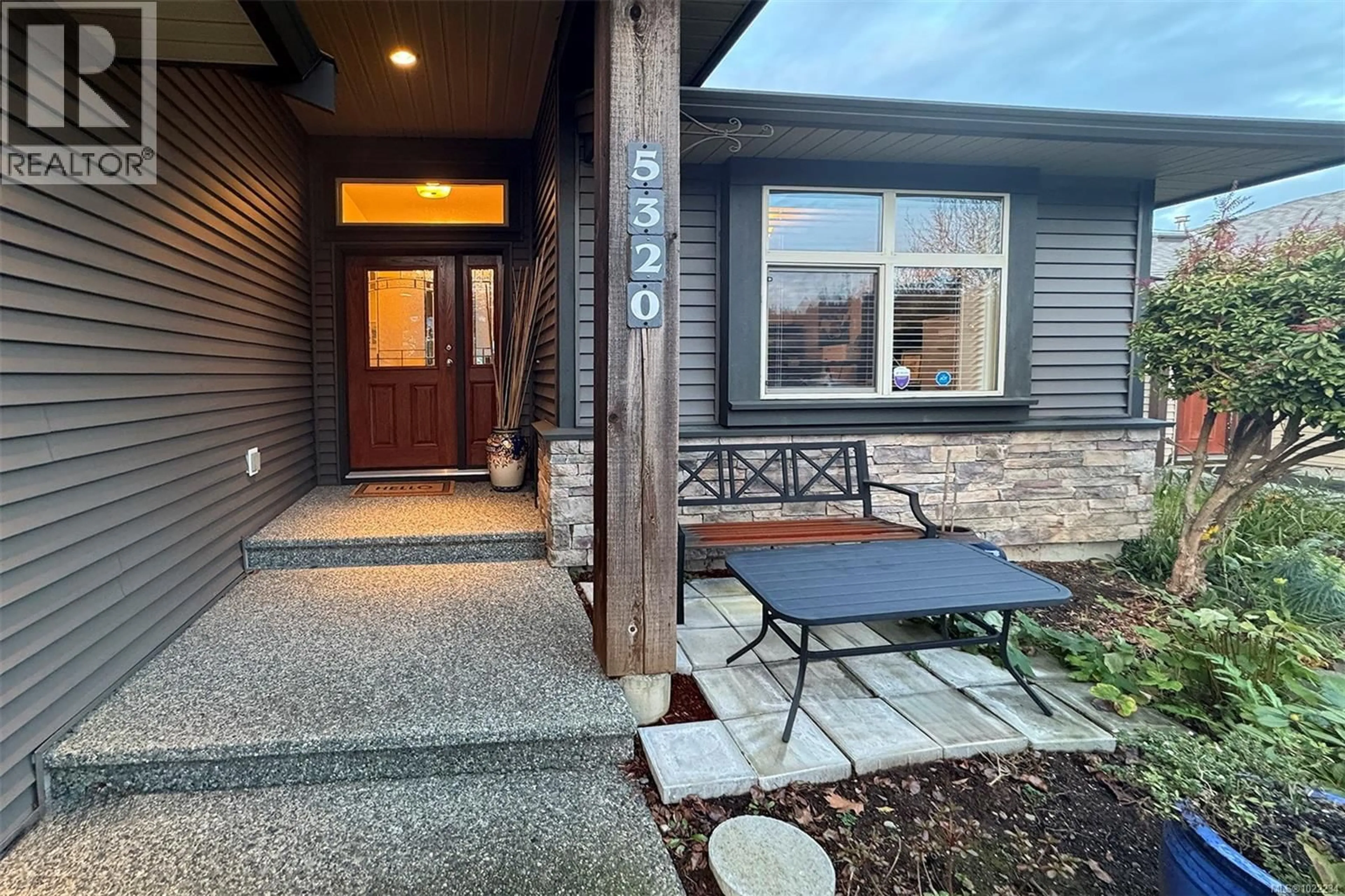 Indoor entryway for 5320 CASCARA DRIVE, Nanaimo British Columbia V9T0E3