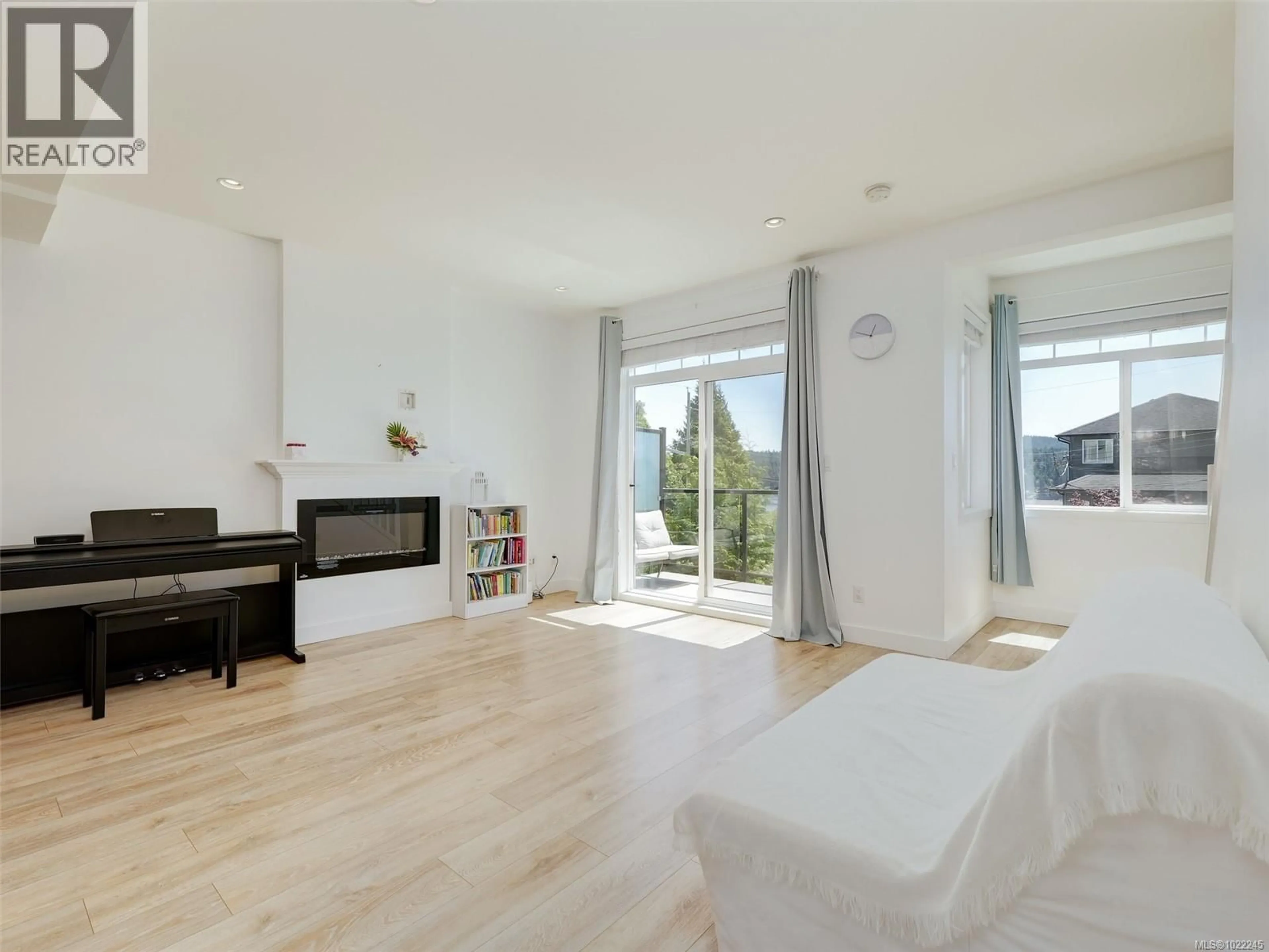 Living room with furniture, unknown for 6536 LANARK ROAD, Sooke British Columbia V9Z0X1