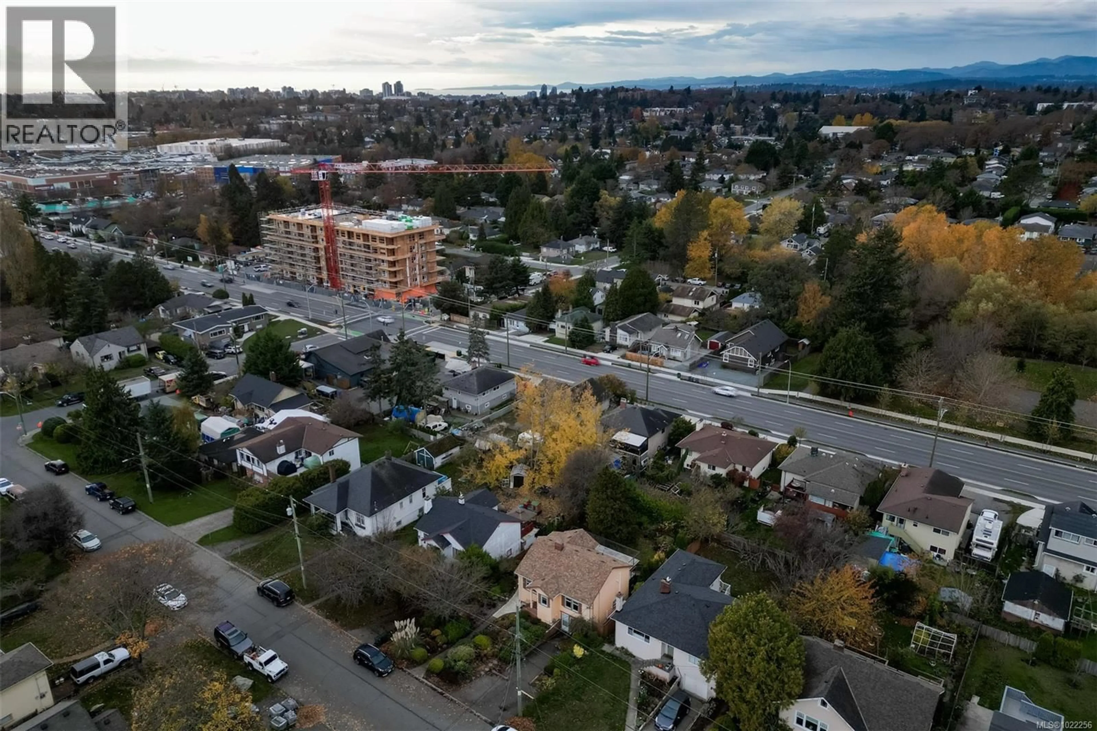 A pic from outside/outdoor area/front of a property/back of a property/a pic from drone, street for 3312 KINGSLEY STREET, Saanich British Columbia V8P4J9