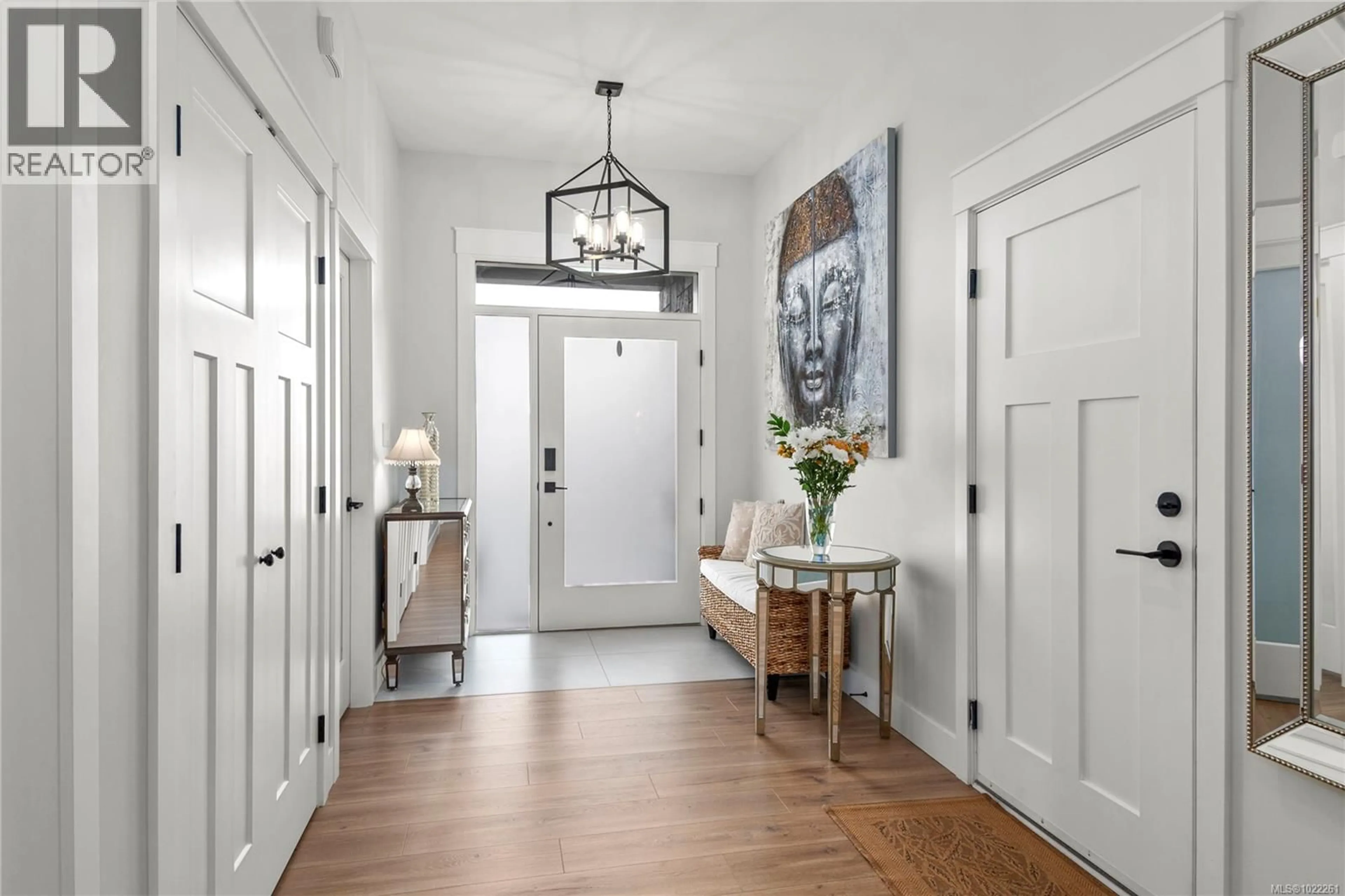 Indoor entryway for 2784 PENFIELD ROAD, Campbell River British Columbia V9H0A1