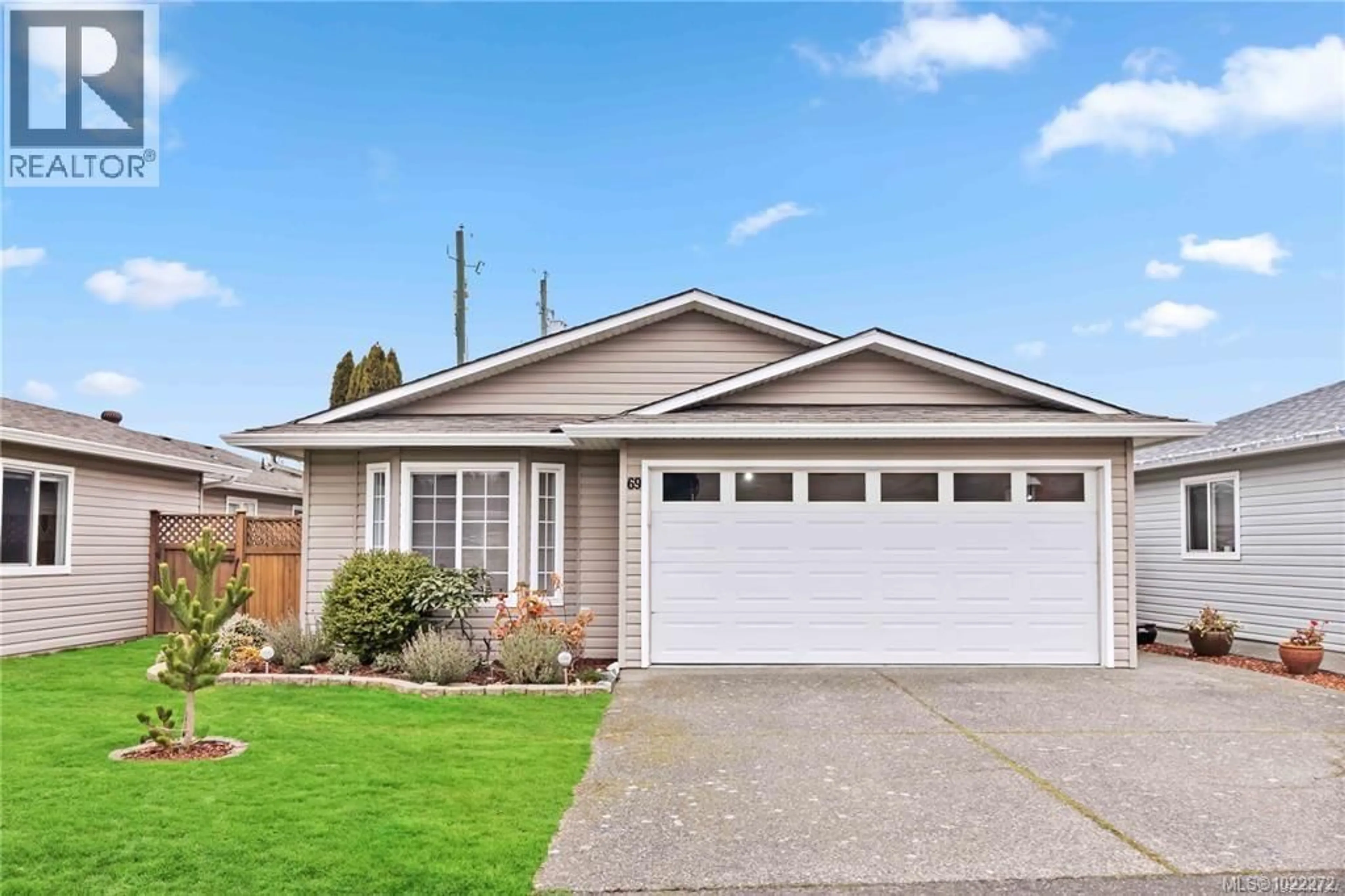 Home with vinyl exterior material, street for 69 - 7570 TETAYUT ROAD, Central Saanich British Columbia V8M2H4