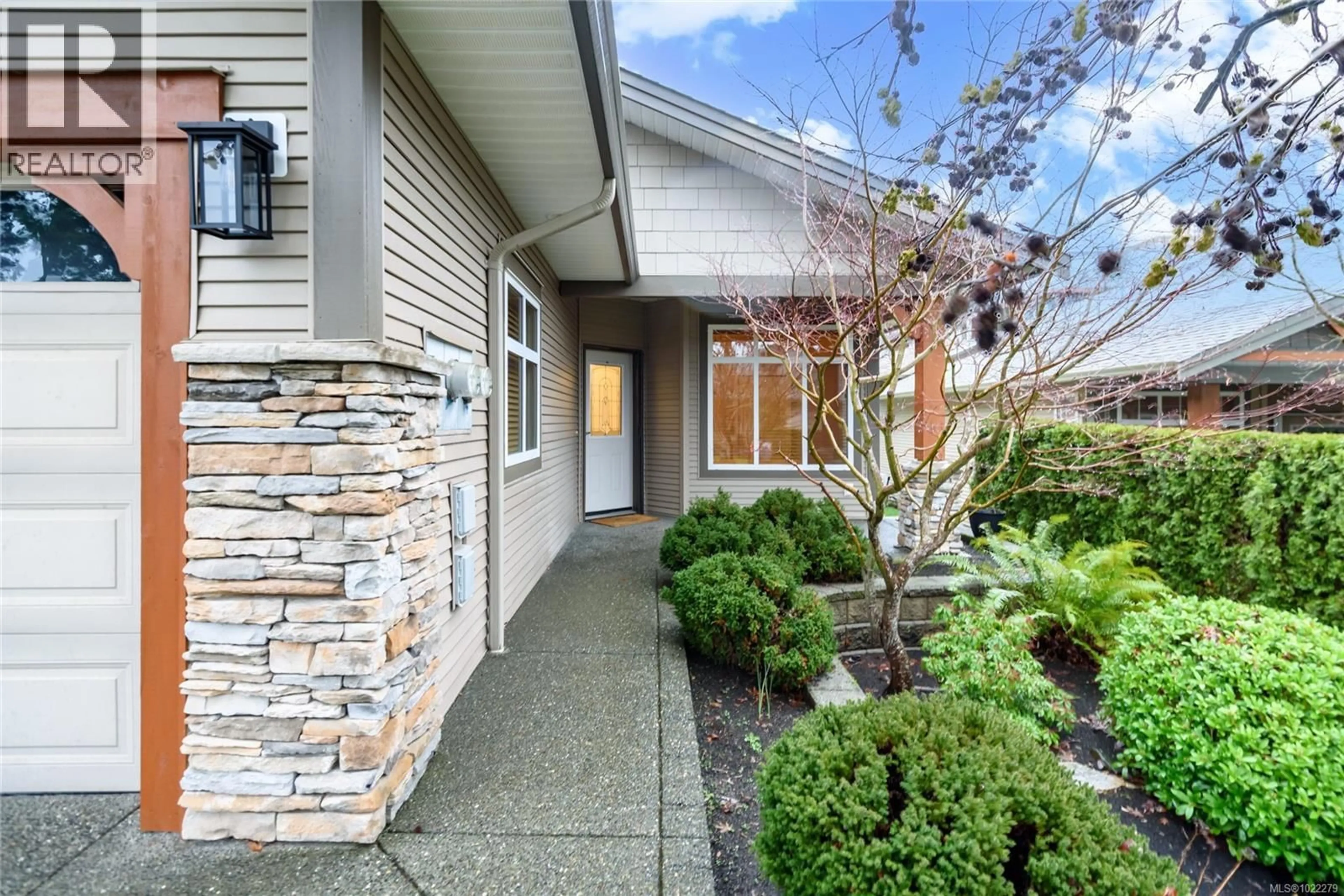 Unknown for 5 - 2300 MURRELET DRIVE, Comox British Columbia V9M4J2