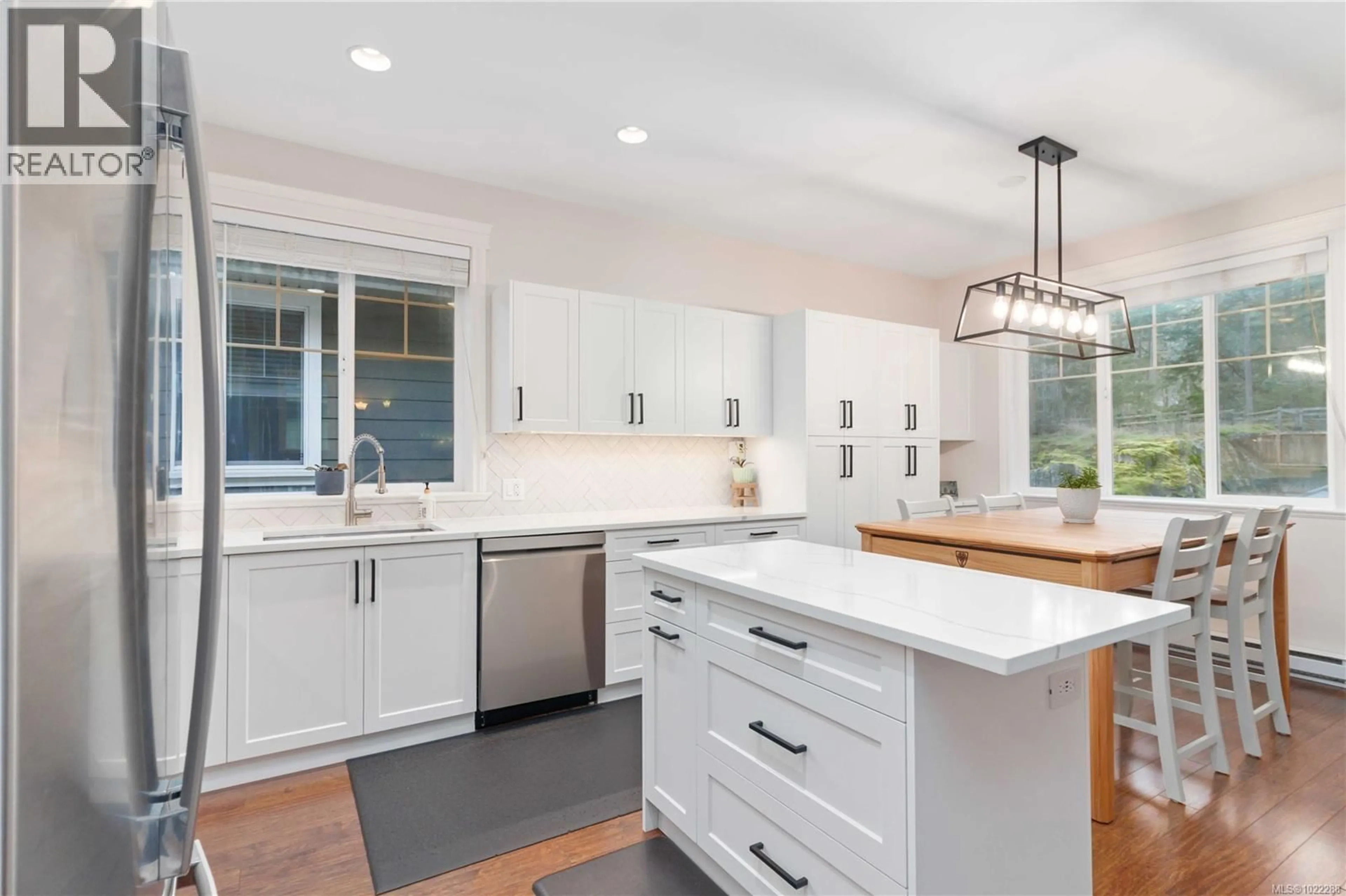 Open concept kitchen, ceramic/tile floor for 3587 VITALITY ROAD, Langford British Columbia V9C0E9