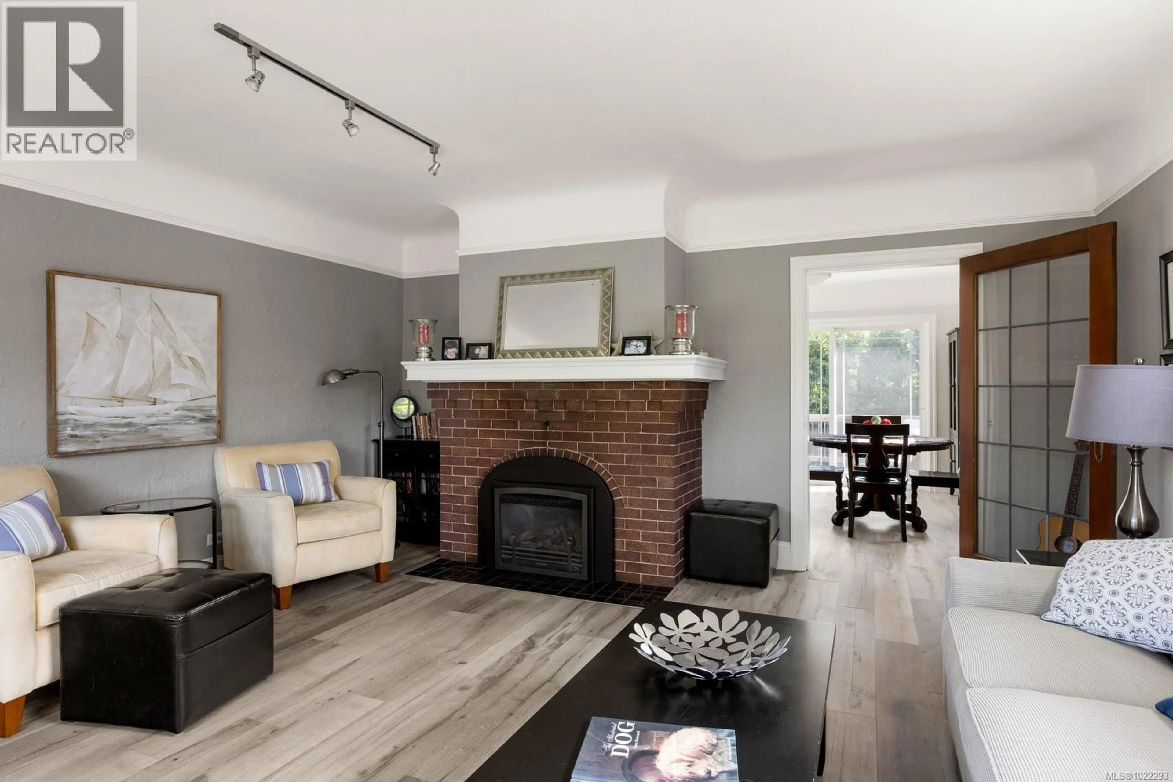 Living room with furniture, unknown for 2535 DALHOUSIE STREET, Oak Bay British Columbia V8R2H8