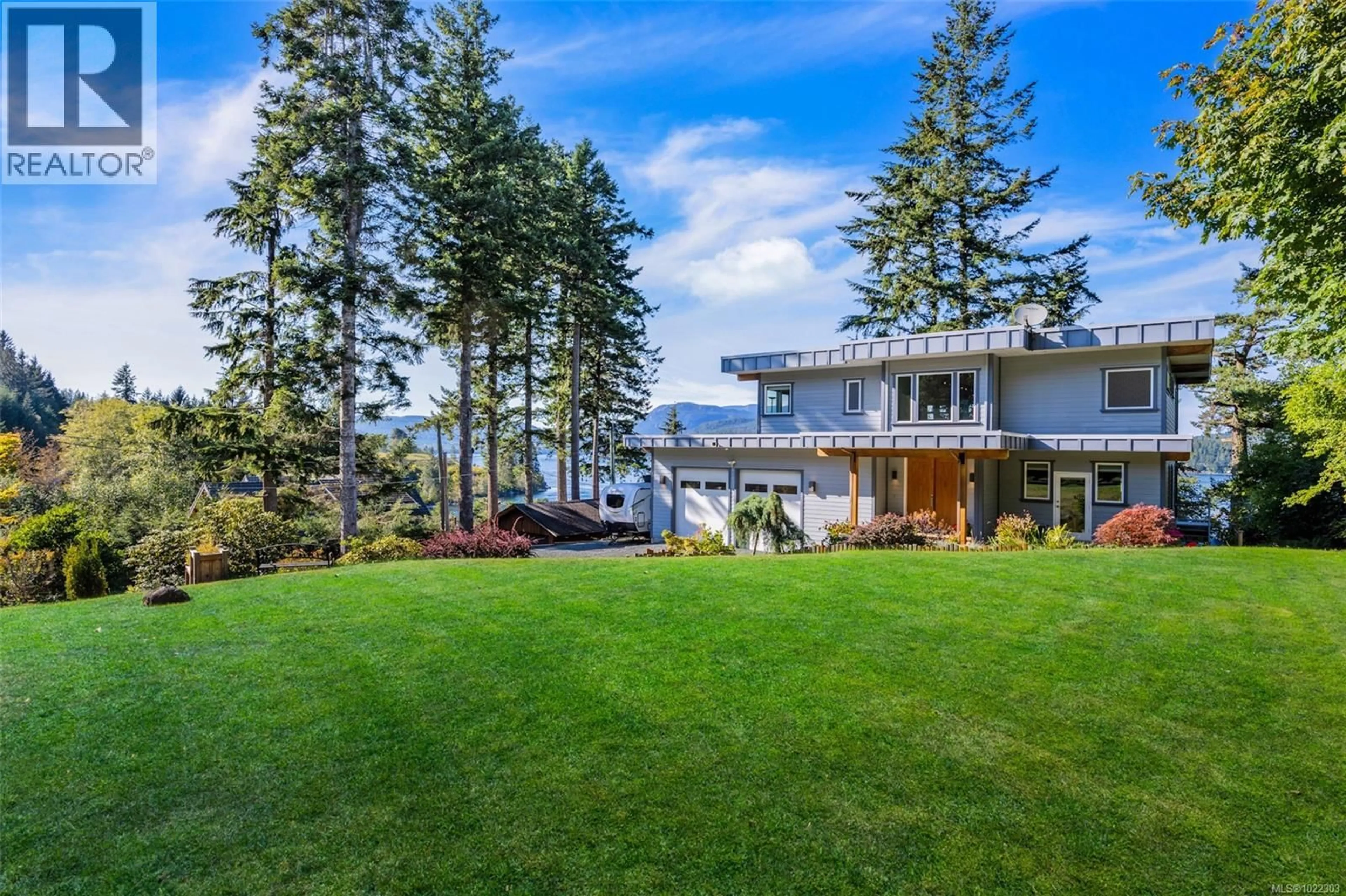 Patio, water/lake/river/ocean view for 5898 RACE POINT ROAD, Campbell River British Columbia V9H1N7