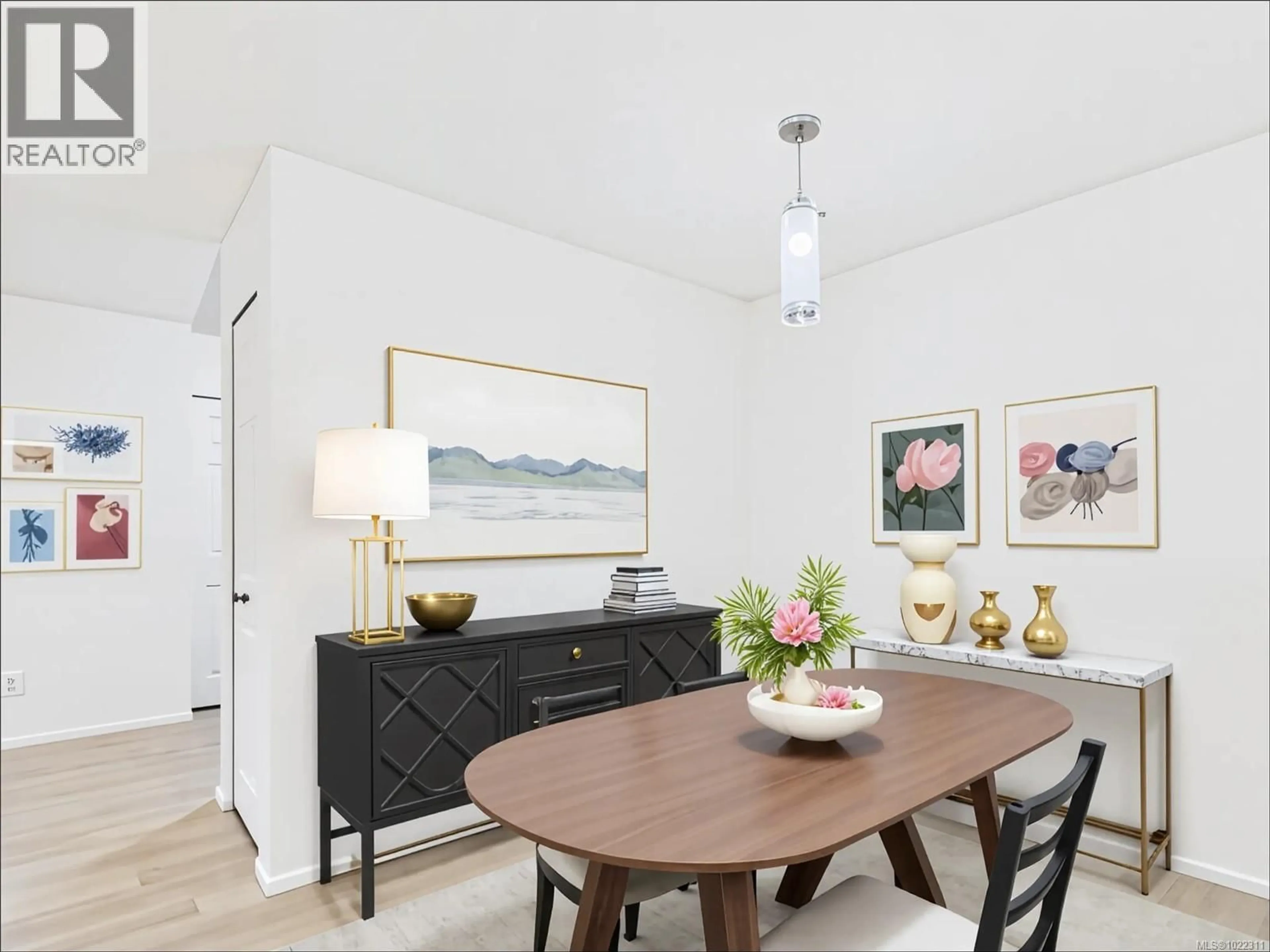 Dining room, wood/laminate floor for 102 - 1028 BALMORAL ROAD, Victoria British Columbia V8T1A8