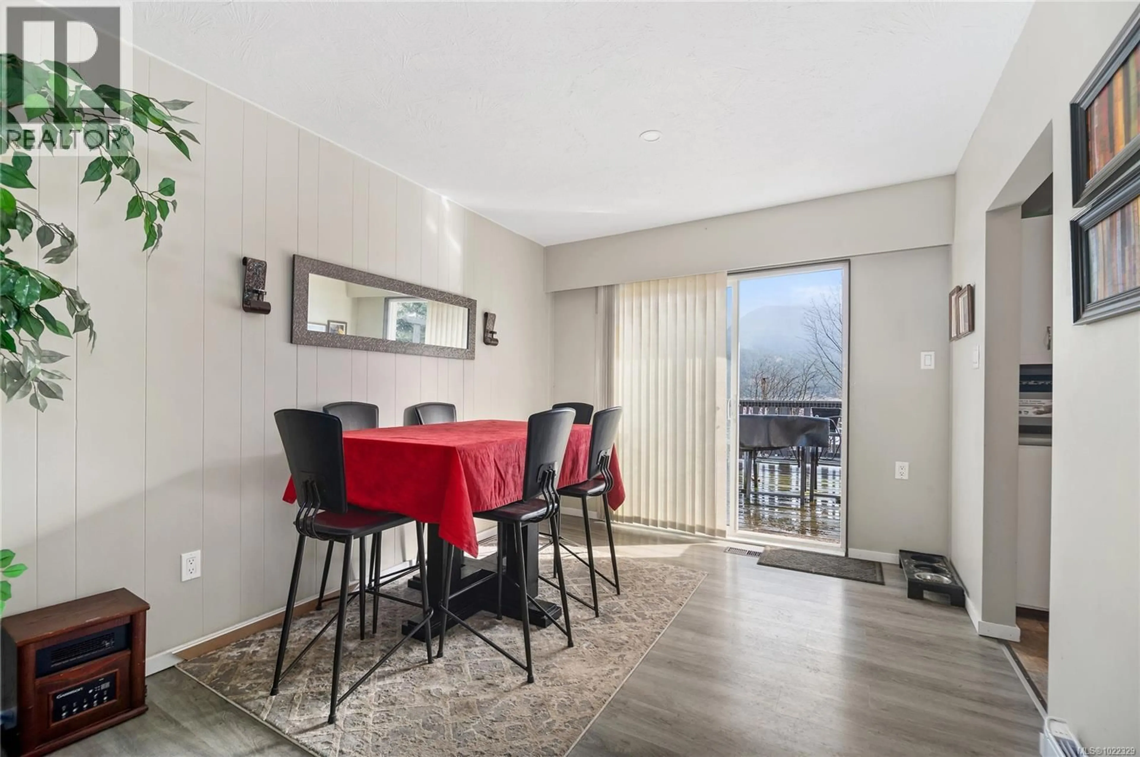 Dining room, unknown for 261 AMBLESIDE DRIVE, Sayward British Columbia V0P1R0