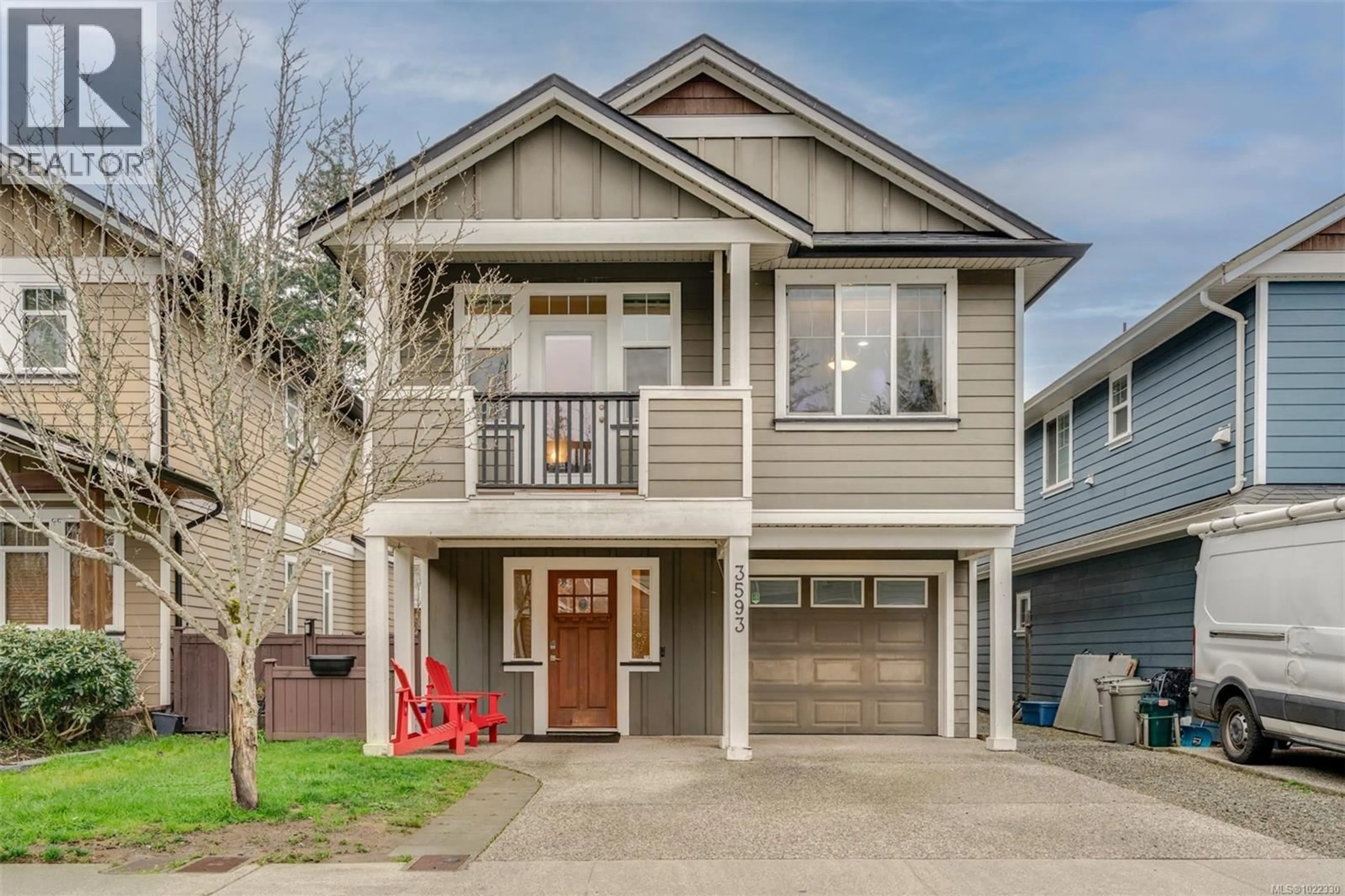 Home with vinyl exterior material, street for 3593 KINETIC COURT, Langford British Columbia V9C0E9