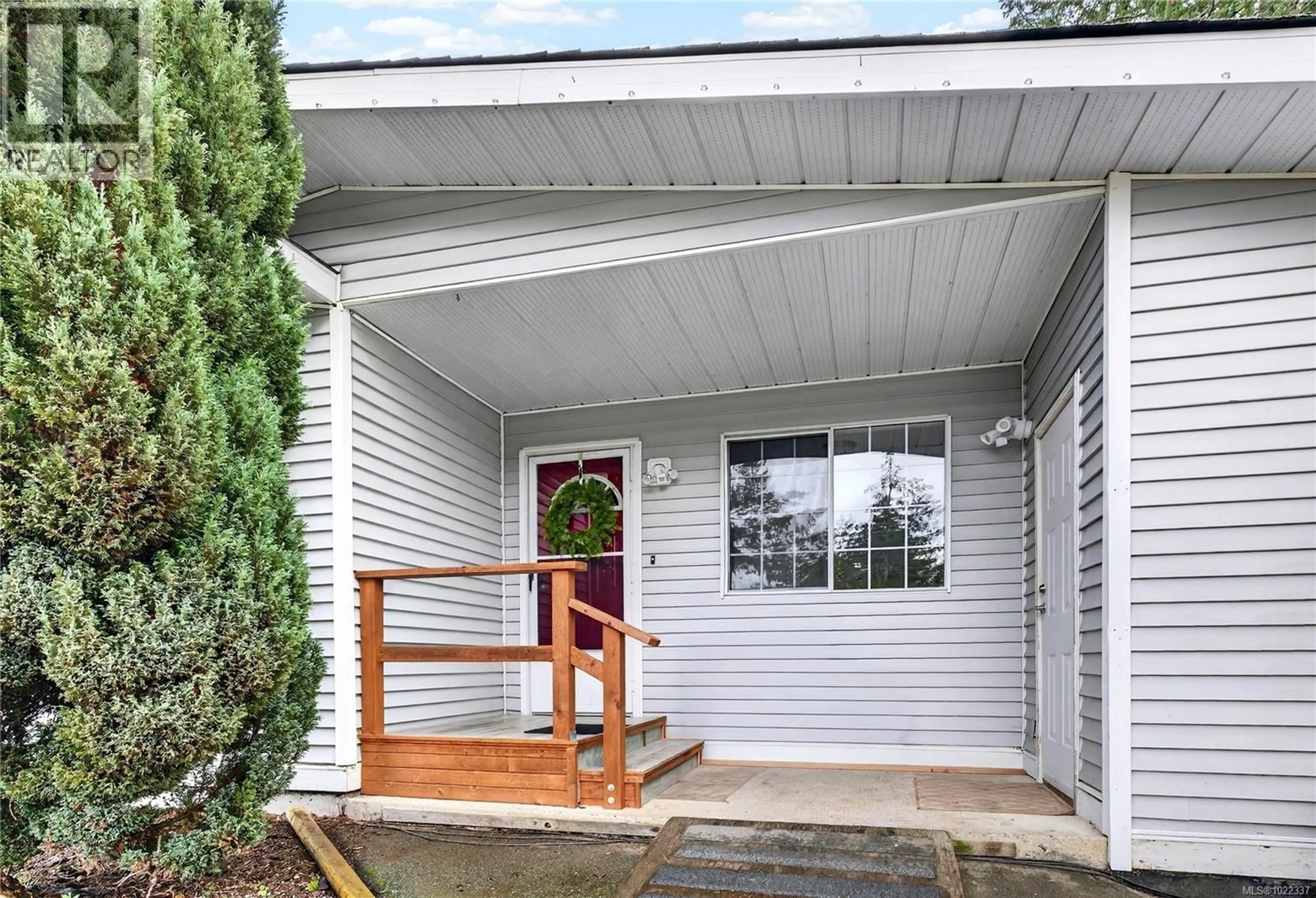 Home with vinyl exterior material, street for 183 MALIVIEW DRIVE, Salt Spring British Columbia V8K2C5