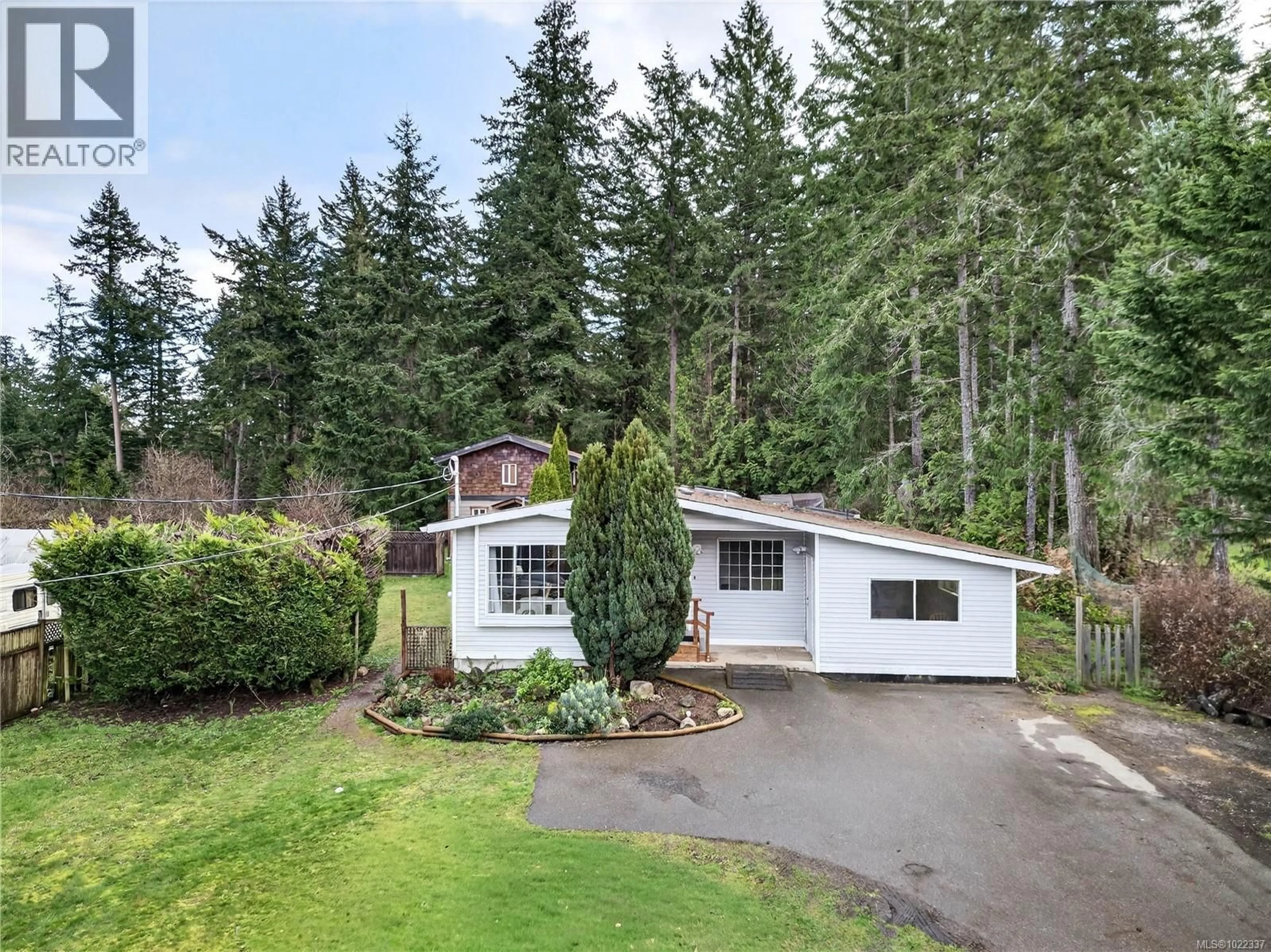 A pic from outside/outdoor area/front of a property/back of a property/a pic from drone, unknown for 183 MALIVIEW DRIVE, Salt Spring British Columbia V8K2C5