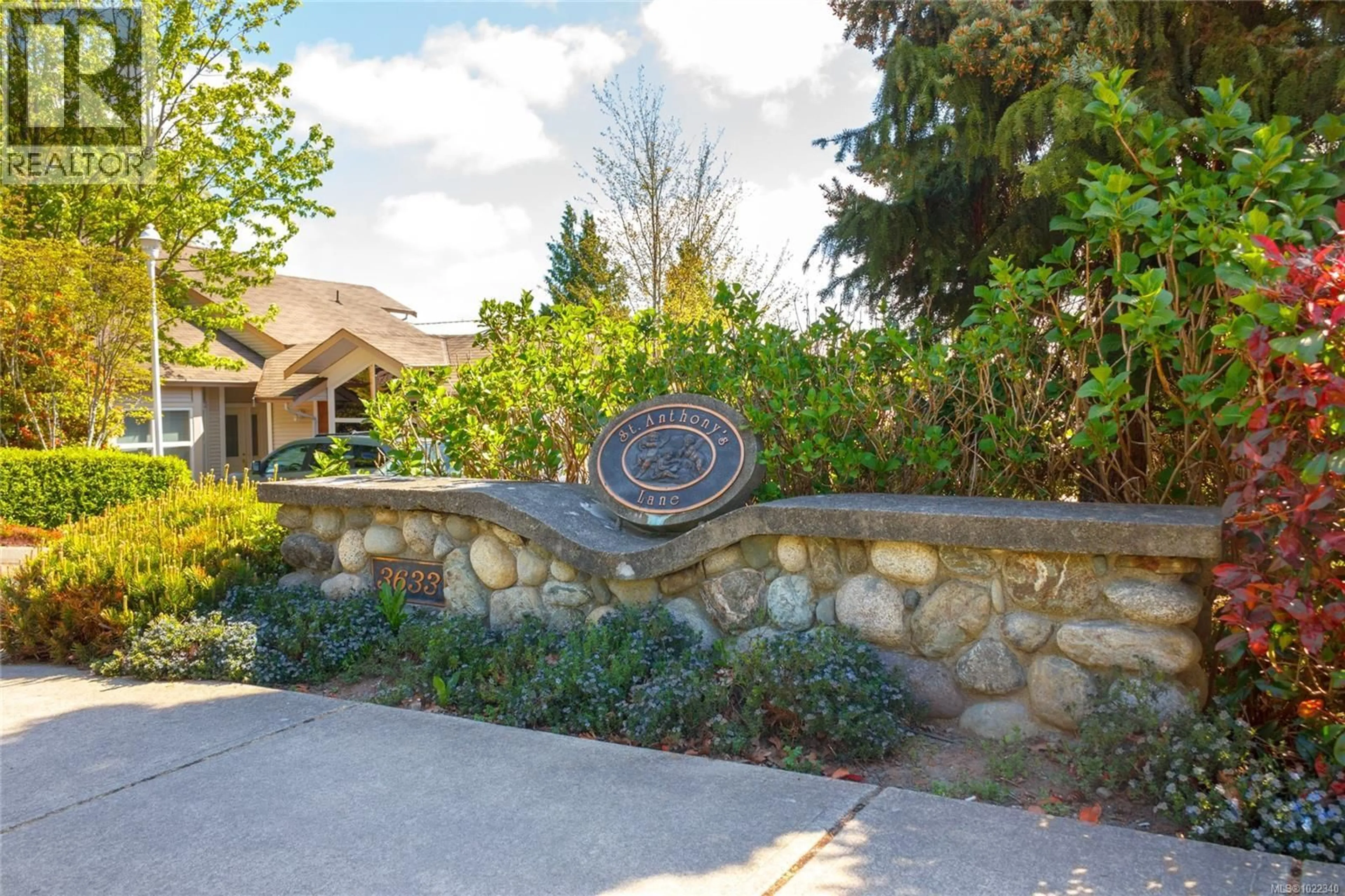 Patio, unknown for 3 - 3633 CEDAR HILL ROAD, Saanich British Columbia V8P3Z3