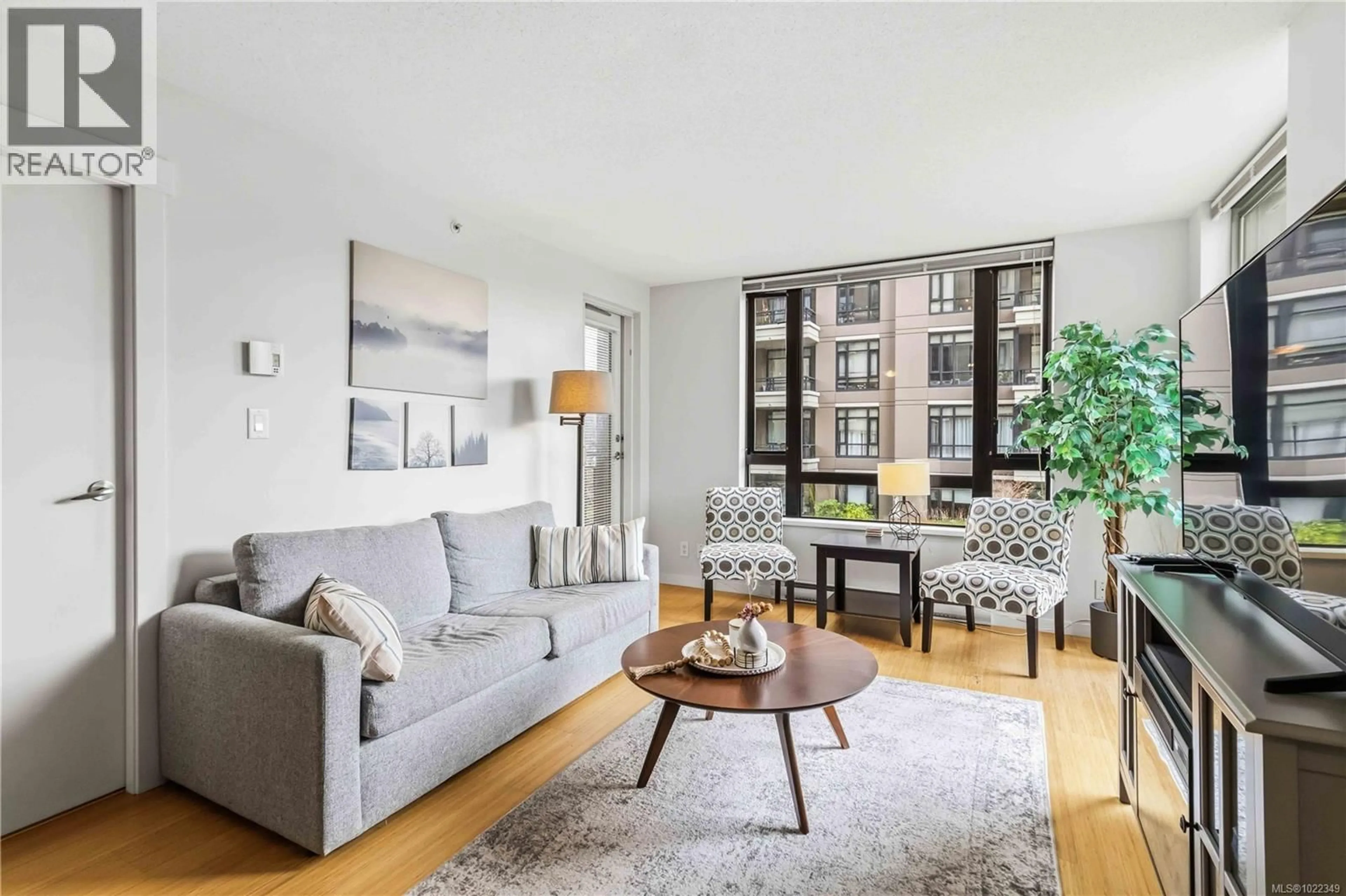 Living room with furniture, unknown for 207 - 751 FAIRFIELD ROAD, Victoria British Columbia V8W4A4